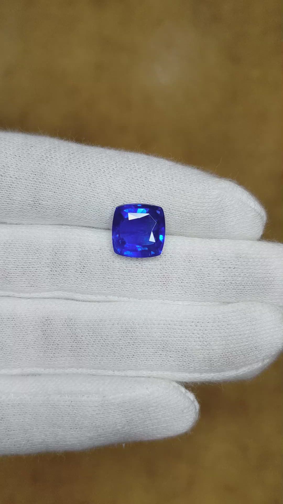 6.32 Ct. Blue Sapphire from Ceylon (Sri Lanka) Size Video