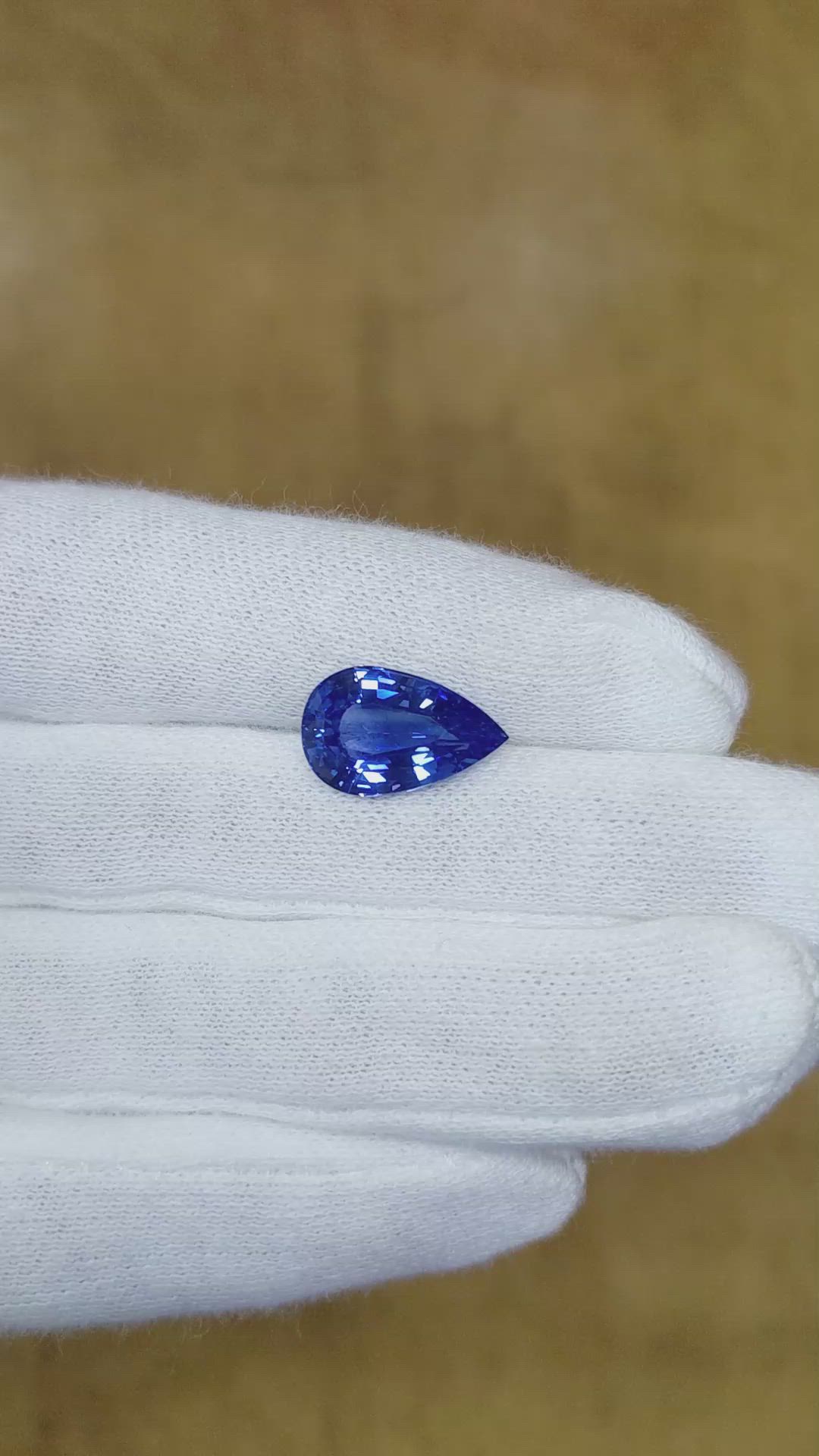6.11 Ct. Blue Sapphire from Ceylon (Sri Lanka) Size Video
