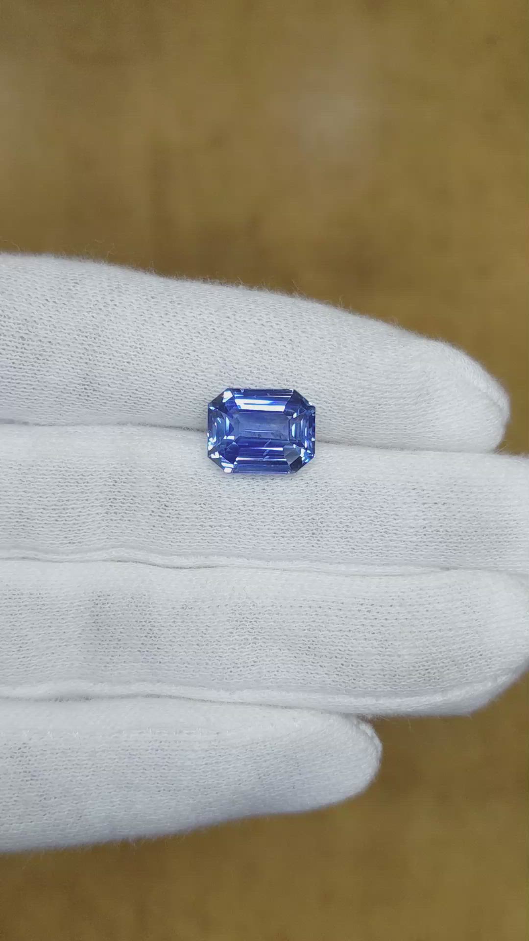 7.17 Ct. Blue Sapphire from Ceylon (Sri Lanka) Size Video
