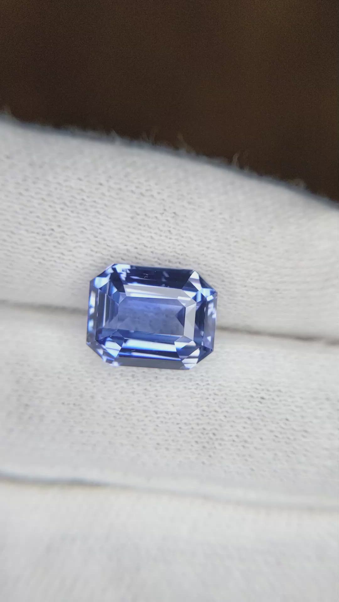 7.17 Ct. Blue Sapphire from Ceylon (Sri Lanka) Size Video