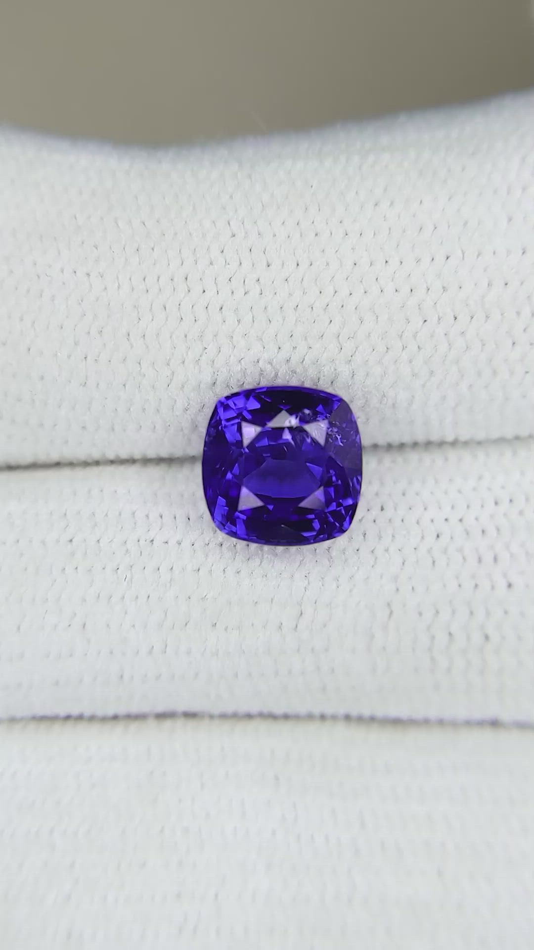 3.05 Ct. Blue Sapphire from Ceylon (Sri Lanka) Size Video