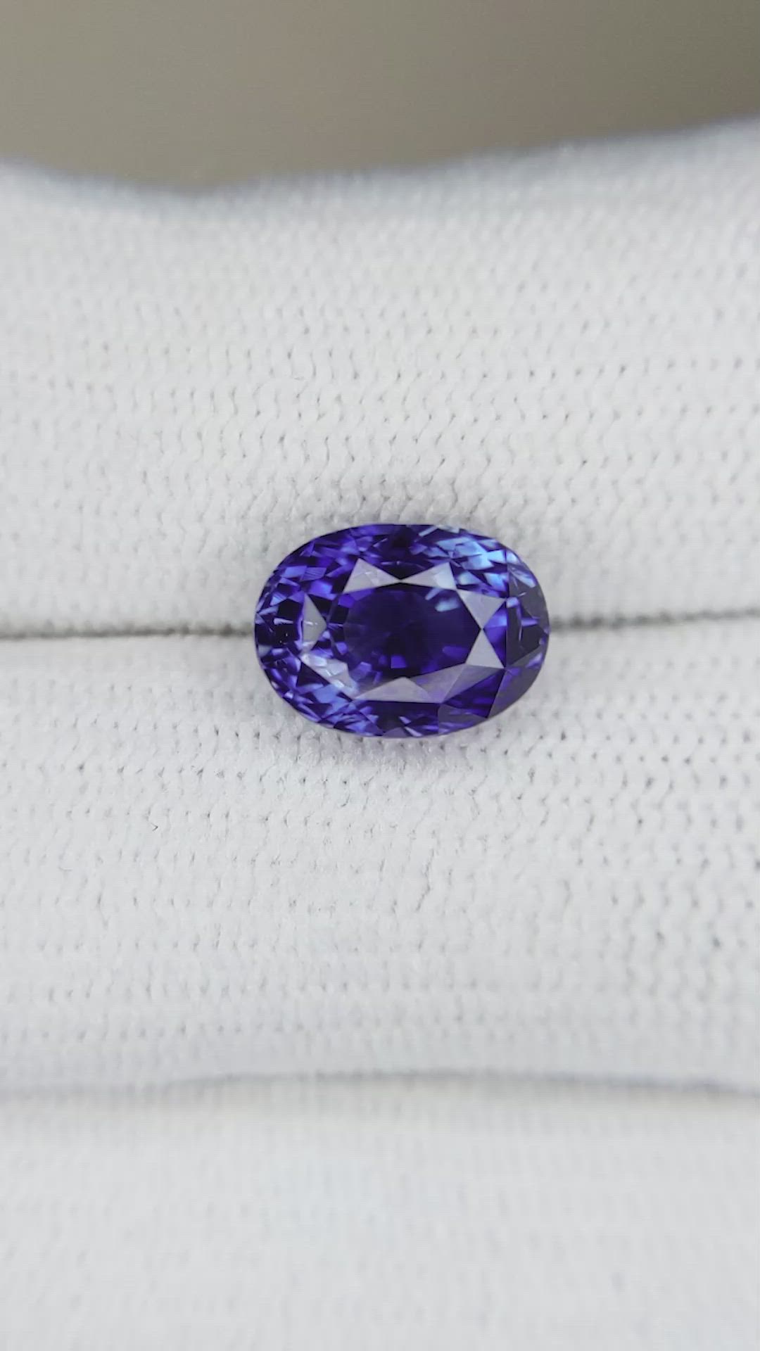 3.08 Ct. Blue Sapphire from Ceylon (Sri Lanka) Size Video
