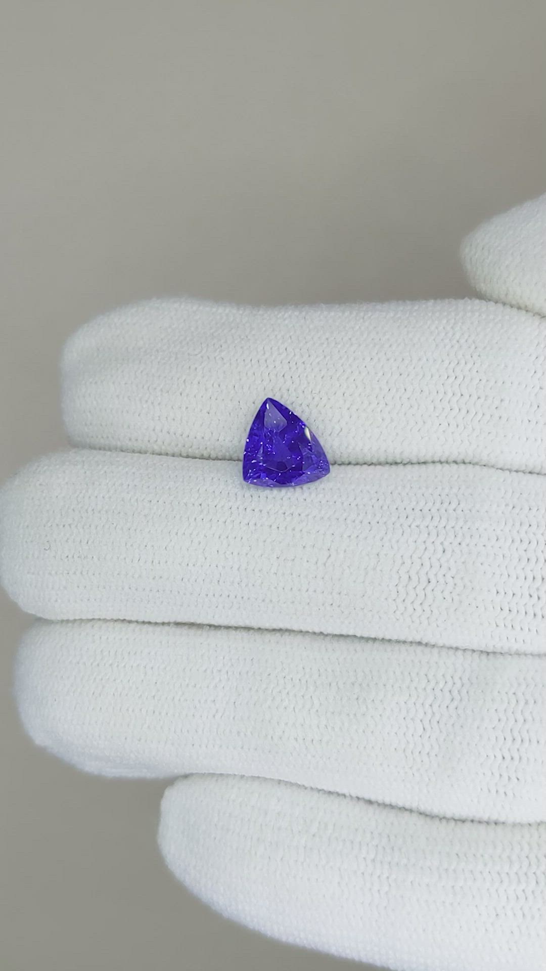 1.72 Ct. Blue Sapphire from Ceylon (Sri Lanka) Size Video