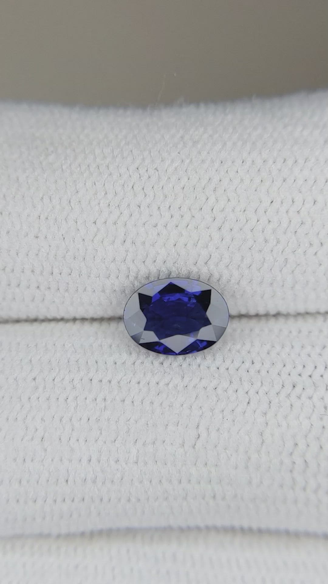 0.97 Ct. Blue Sapphire from Ceylon (Sri Lanka) Size Video