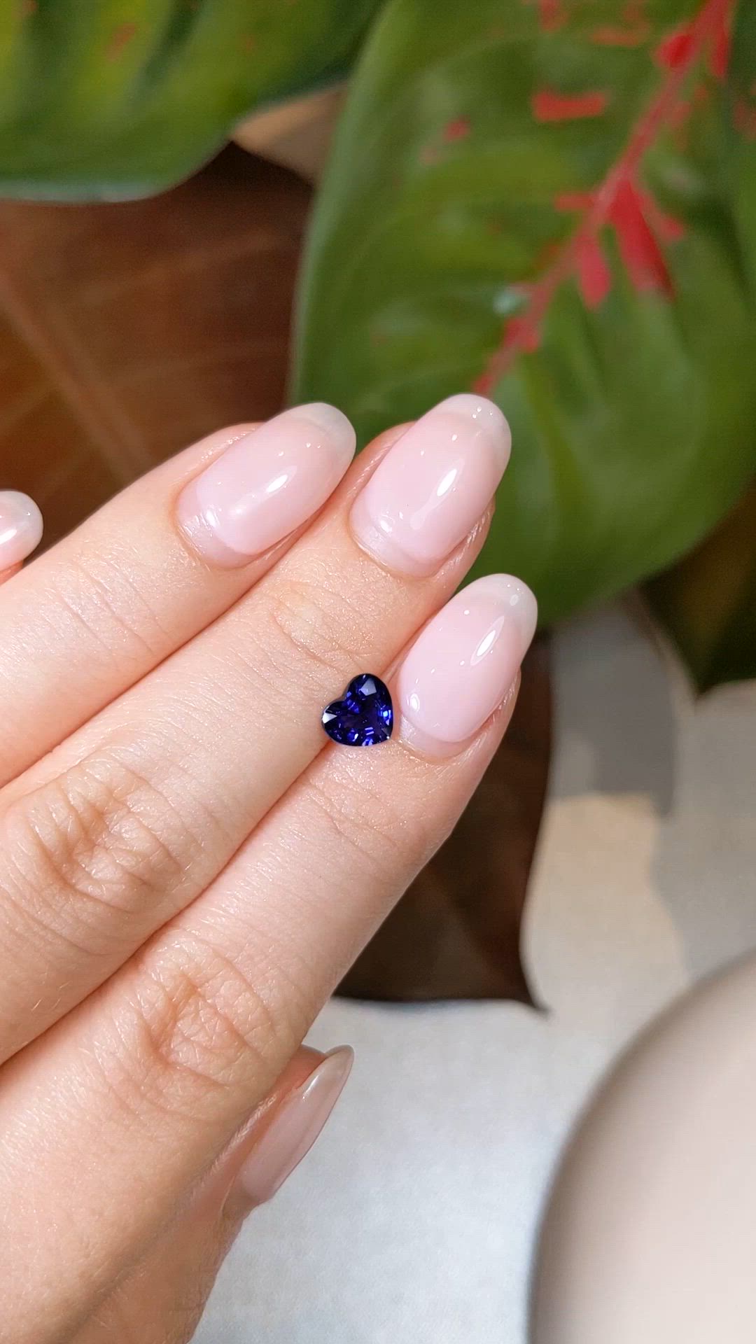 1.03 Ct. Blue Sapphire from Ceylon (Sri Lanka) Size Video