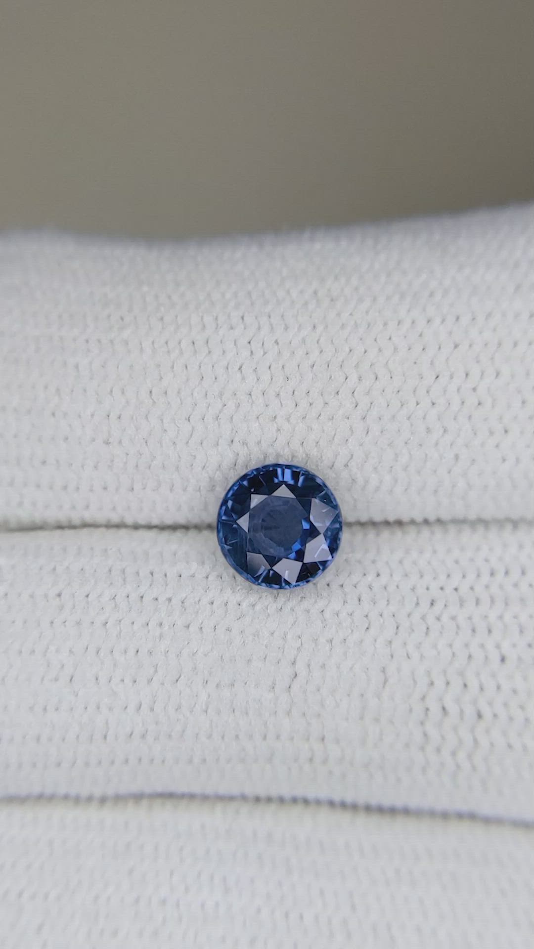 1.07 Ct. Blue Sapphire from Ceylon (Sri Lanka) Size Video