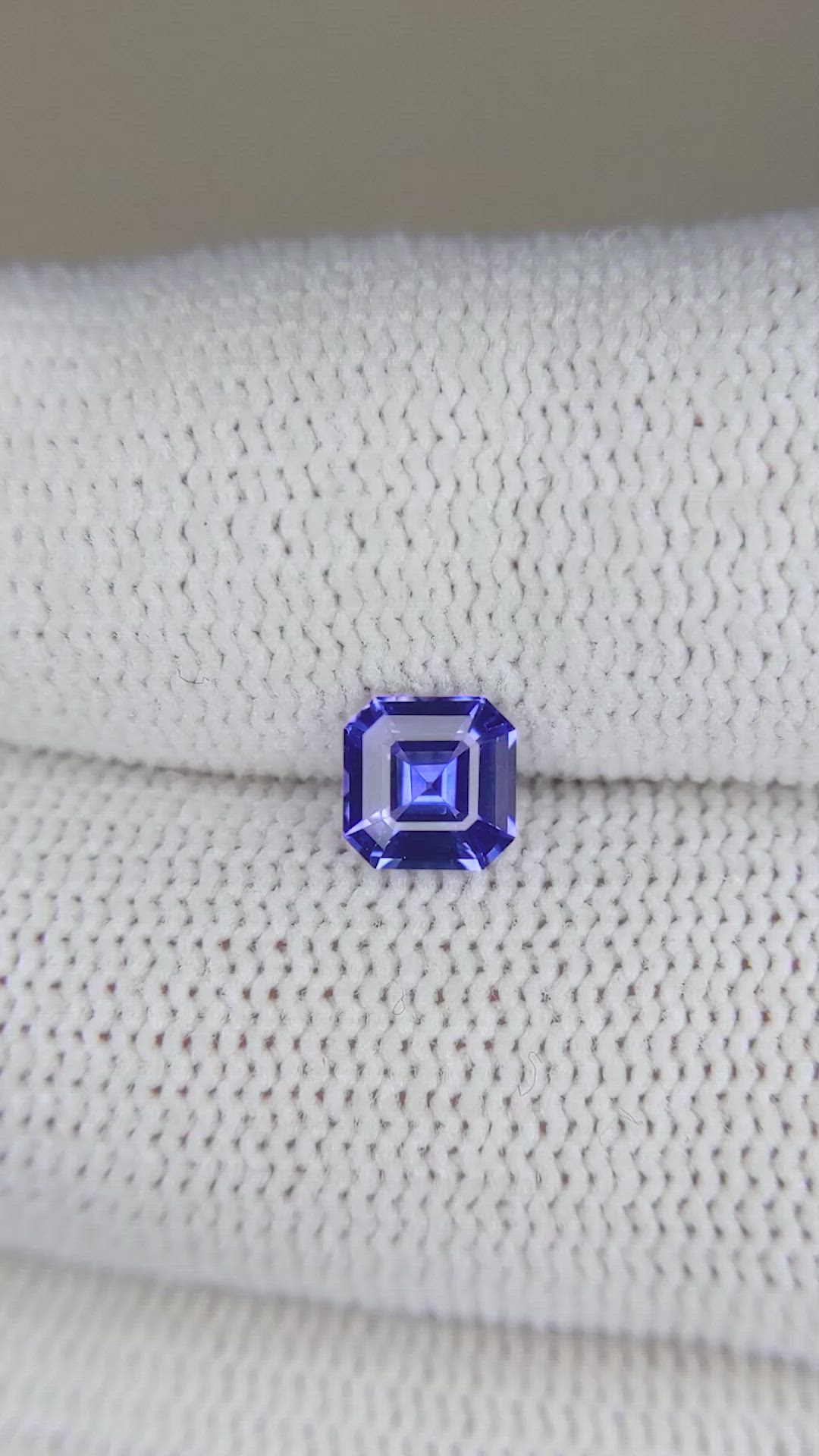 0.75 Ct. Blue Sapphire from Ceylon (Sri Lanka) Size Video