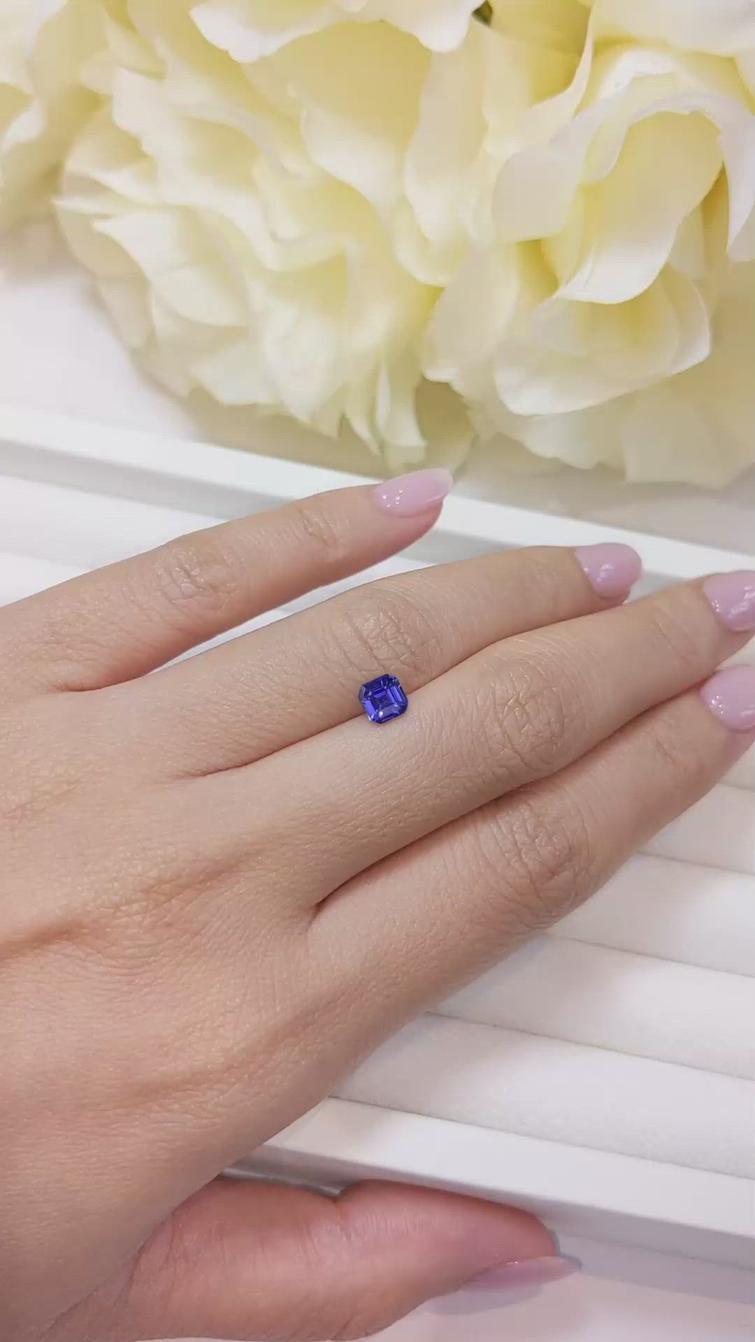 0.75 Ct. Blue Sapphire from Ceylon (Sri Lanka) Size Video