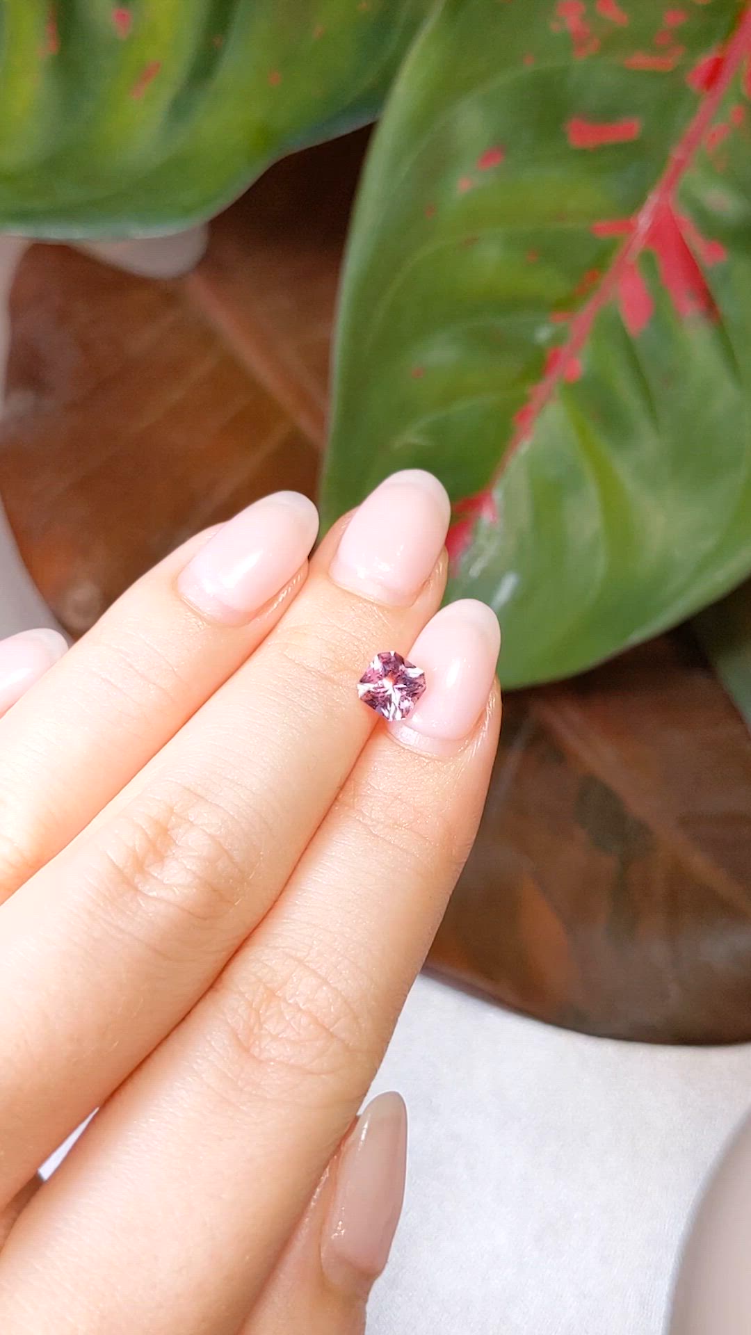 1.04 Ct. Pink Sapphire from Ceylon (Sri Lanka) Size Video