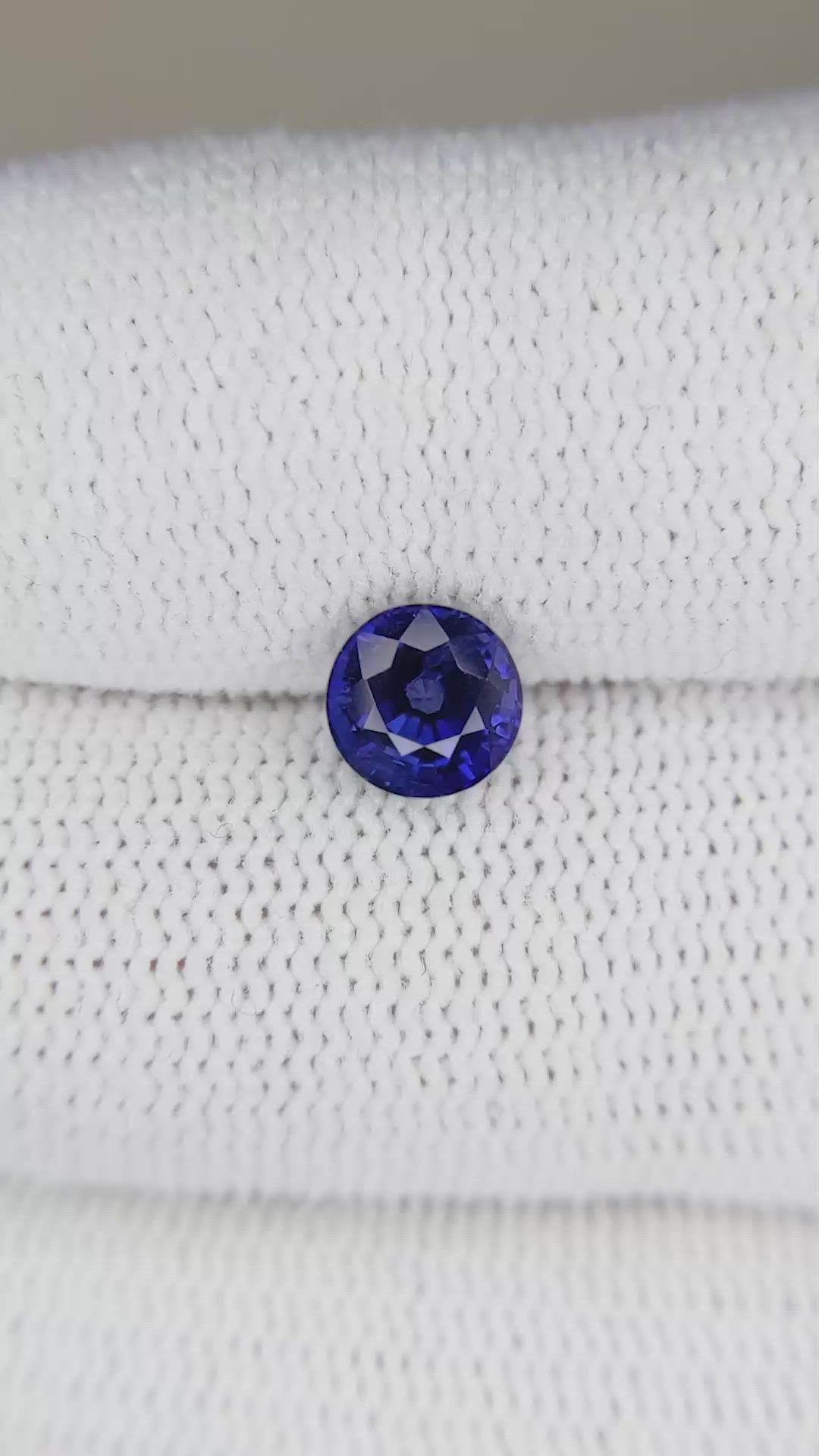 1.13 Ct. Blue Sapphire from Ceylon (Sri Lanka) Size Video