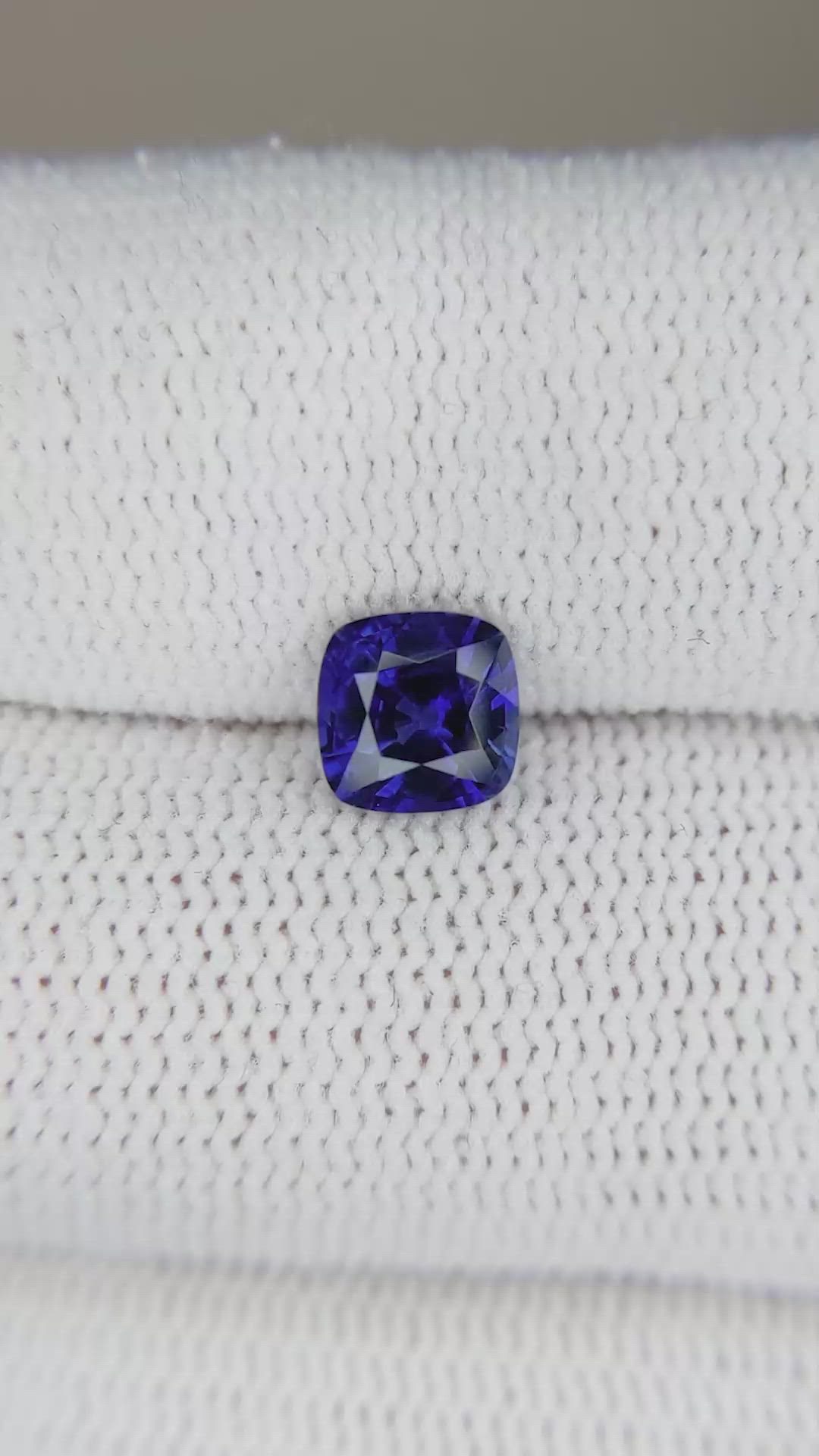 1.11 Ct. Sapphire from Ceylon (Sri Lanka) Size Video