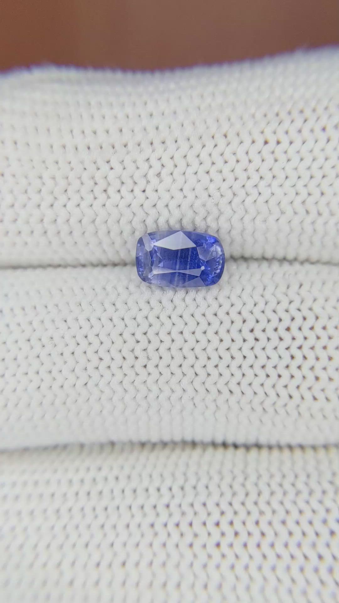 1.23 Ct. Bi Color Sapphire from Ceylon (Sri Lanka) Size Video