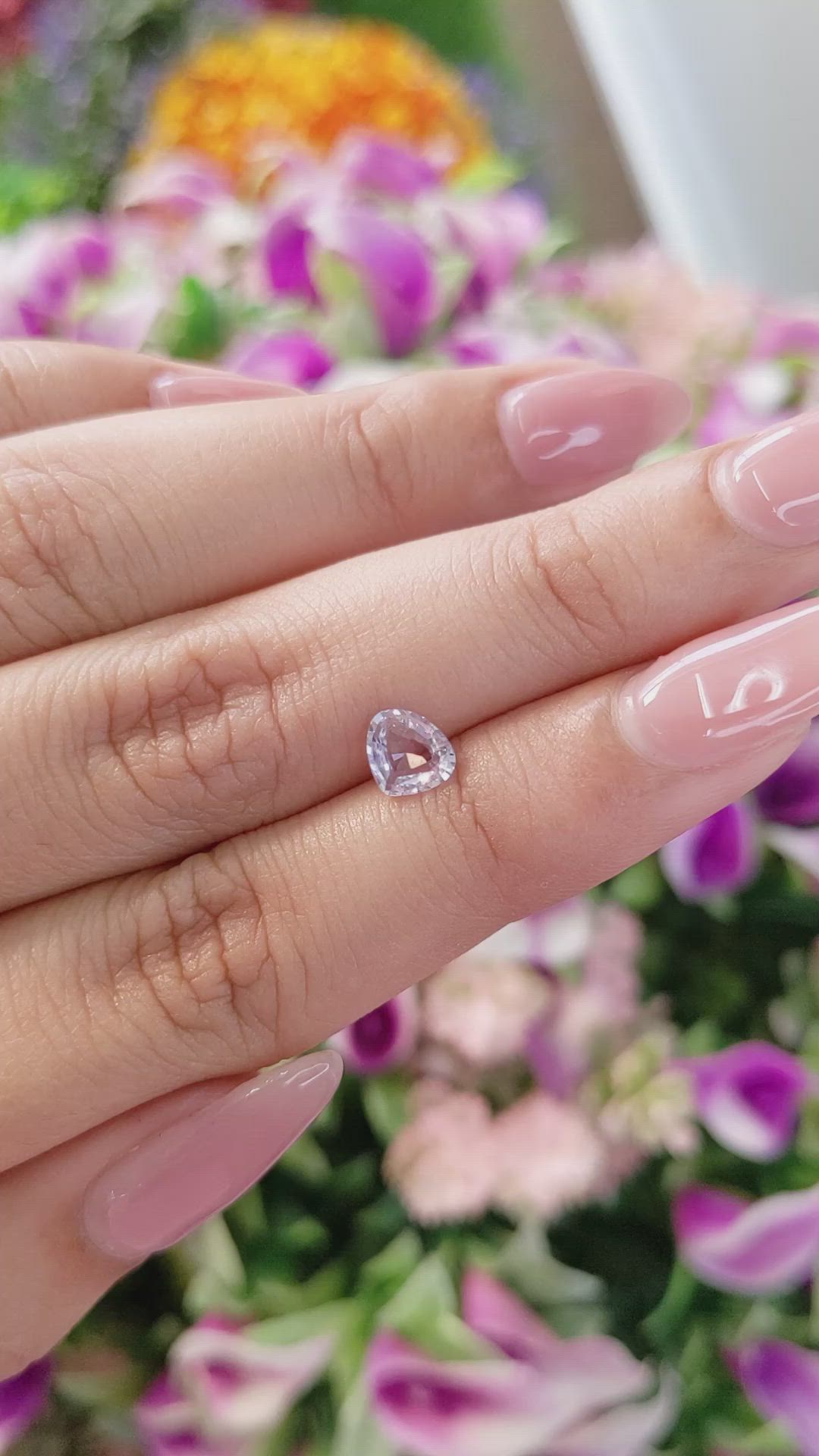 0.76 Ct. White Sapphire from Ceylon (Sri Lanka) Size Video