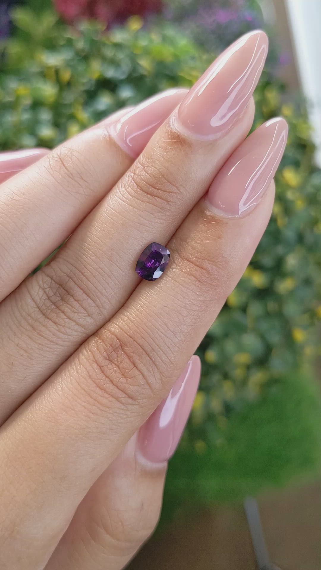 1.09 Ct. Pinkish Purple Sapphire from Ceylon (Sri Lanka) Size Video