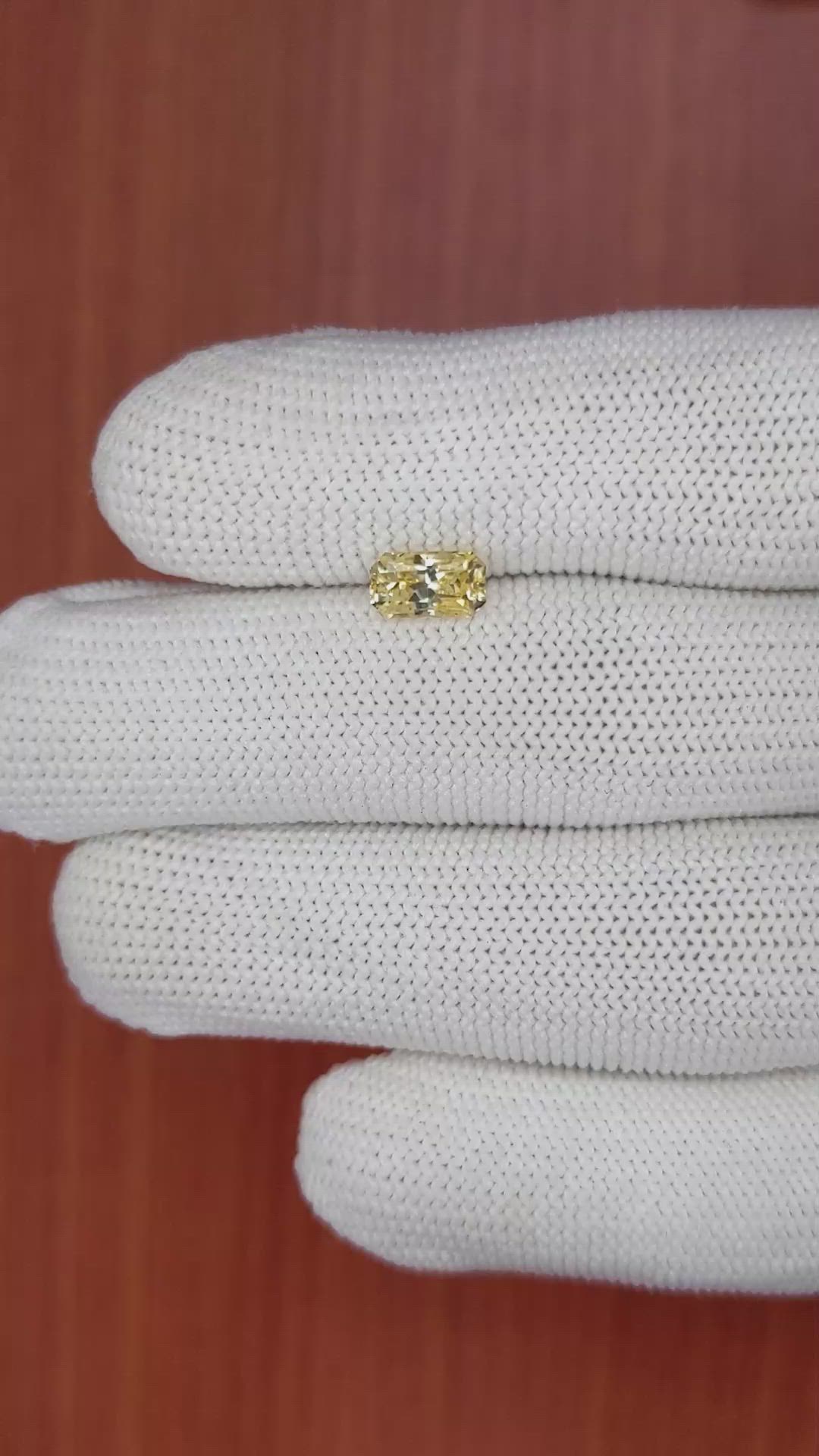 1.29 Ct. Yellow Sapphire from Ceylon (Sri Lanka) Size Video