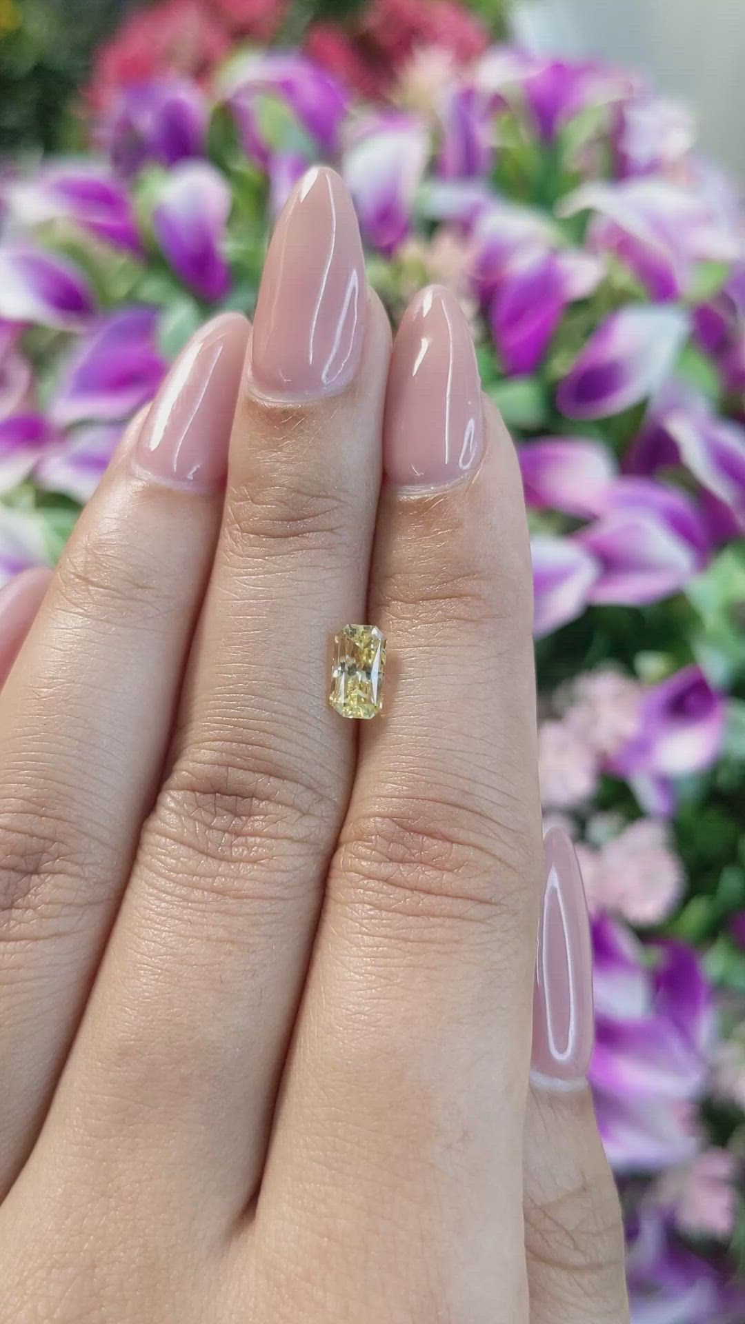 1.29 Ct. Yellow Sapphire from Ceylon (Sri Lanka) Size Video