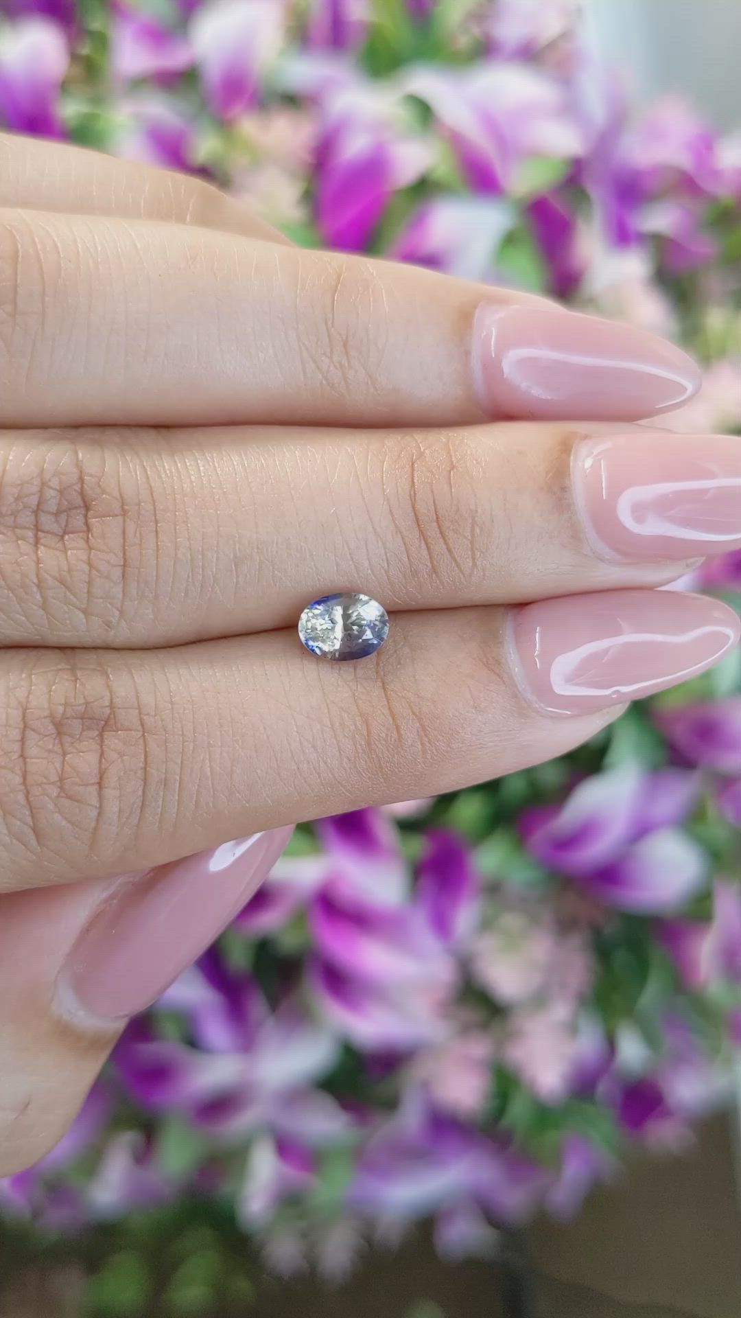 0.97 Ct. Bi Color Sapphire from Ceylon (Sri Lanka) Size Video