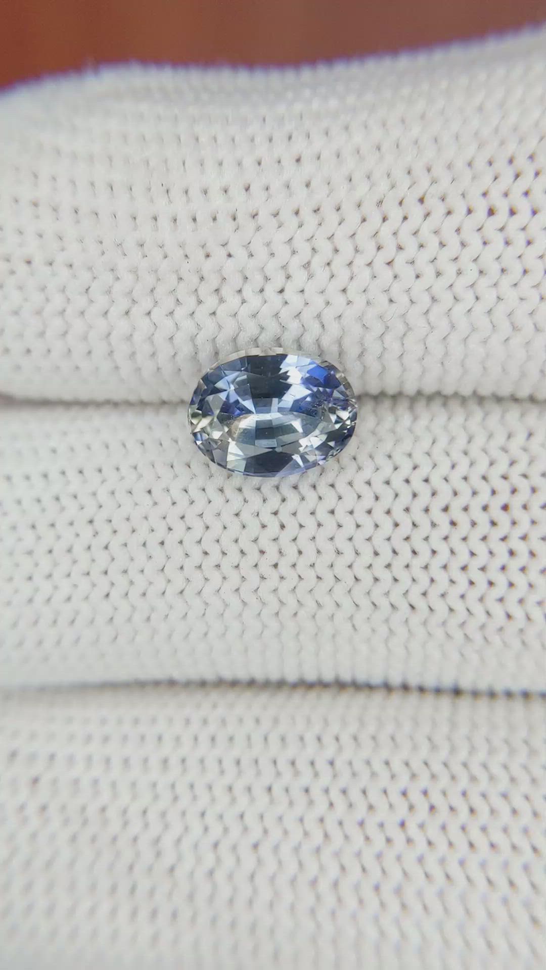 2.33 Ct. Bi Color Sapphire from Ceylon (Sri Lanka) Size Video
