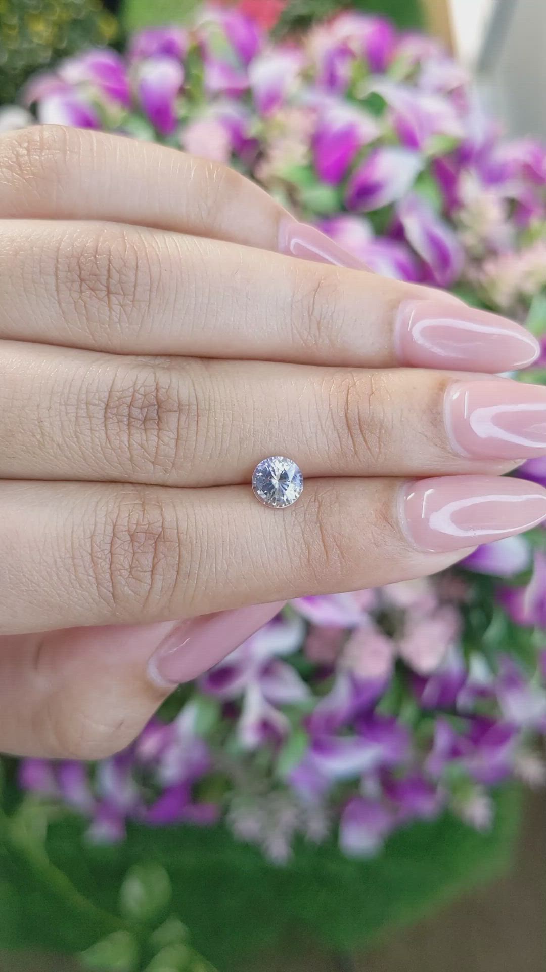 1.15 Ct. Bi Color Sapphire from Ceylon (Sri Lanka) Size Video