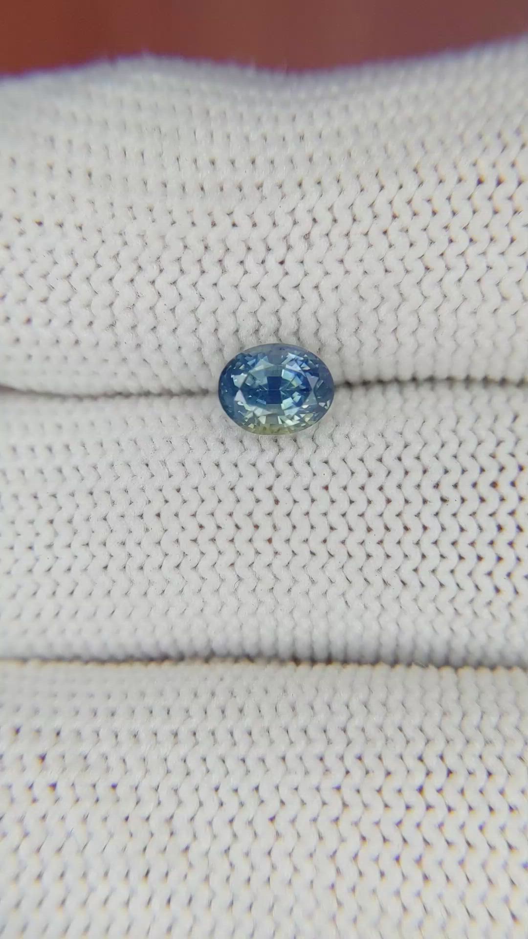 1.16 Ct. Bi Color Sapphire from Ceylon (Sri Lanka) Size Video