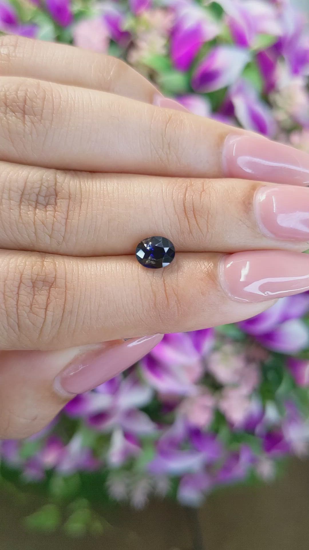 1.34 Ct. Bi Color Sapphire from Ceylon (Sri Lanka) Size Video