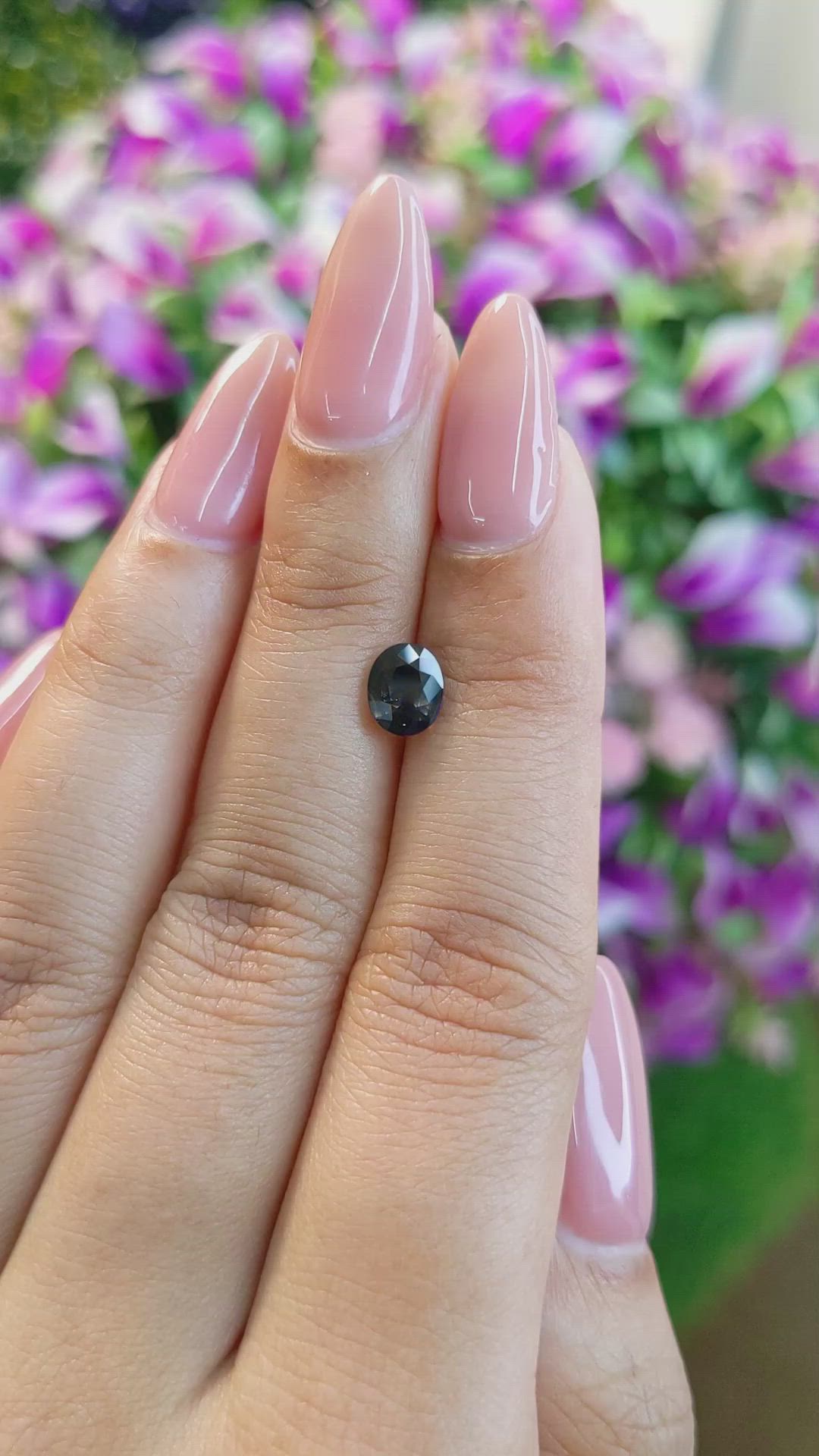 1.34 Ct. Bi Color Sapphire from Ceylon (Sri Lanka) Size Video