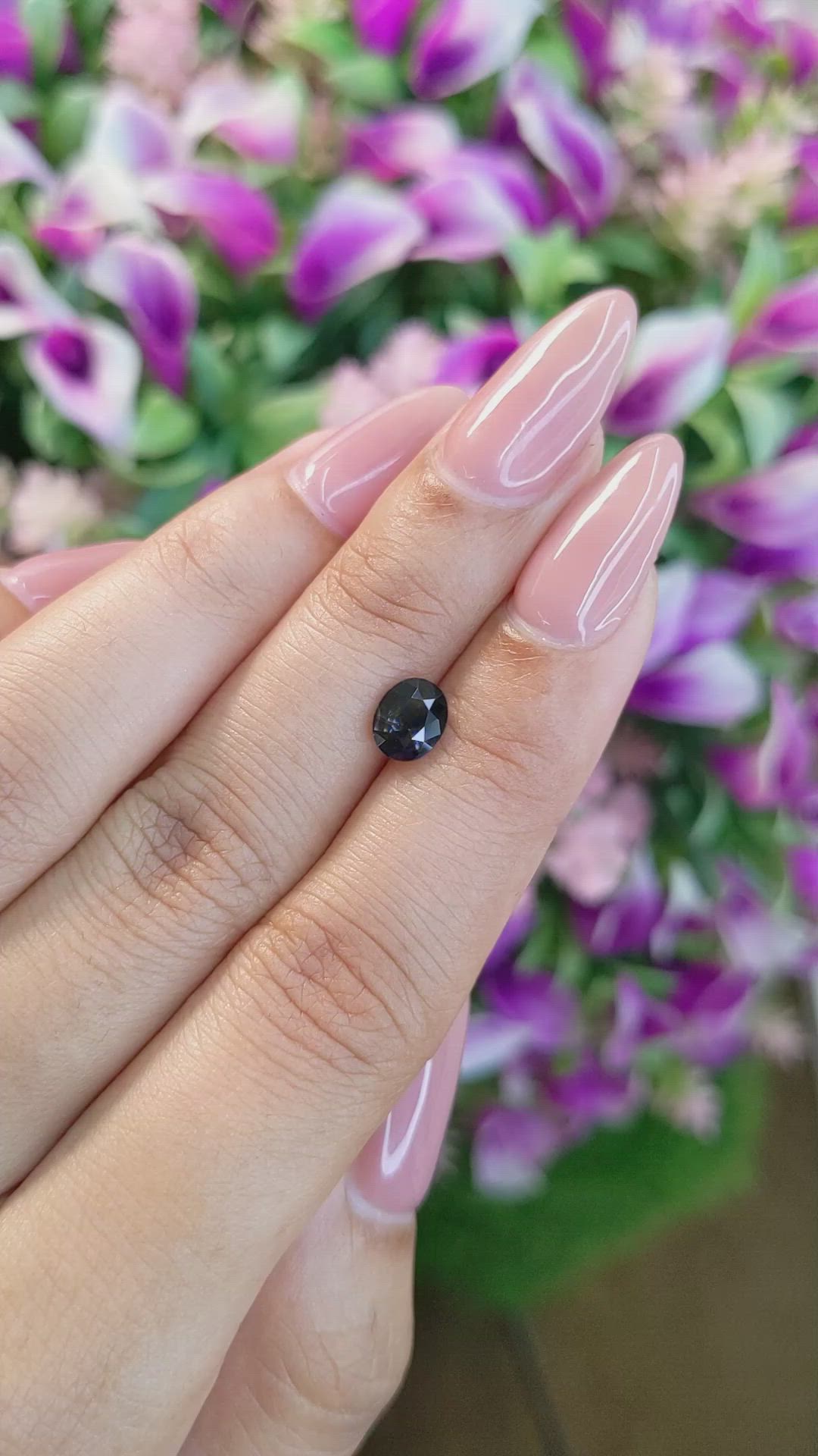 1.34 Ct. Bi Color Sapphire from Ceylon (Sri Lanka) Size Video