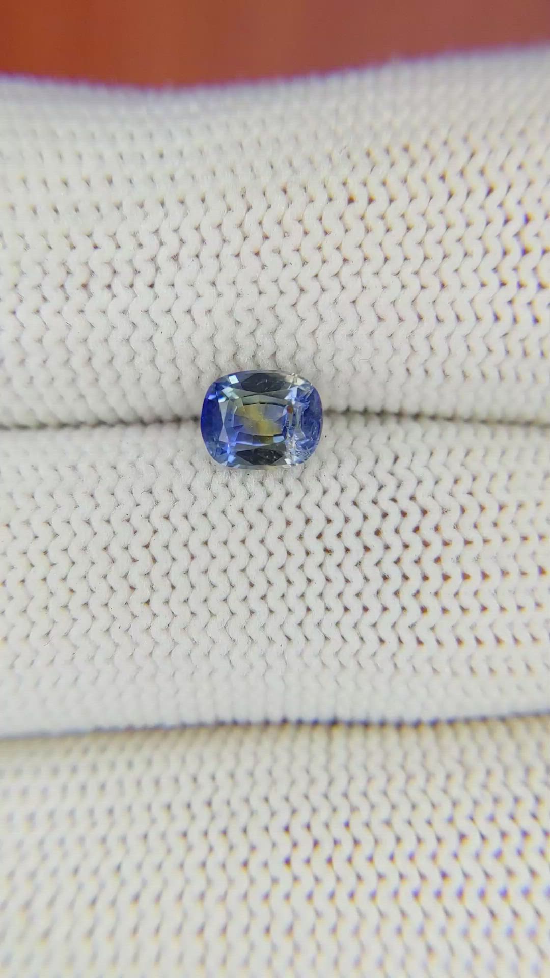0.98 Ct. Bi Color Sapphire from Ceylon (Sri Lanka) Size Video