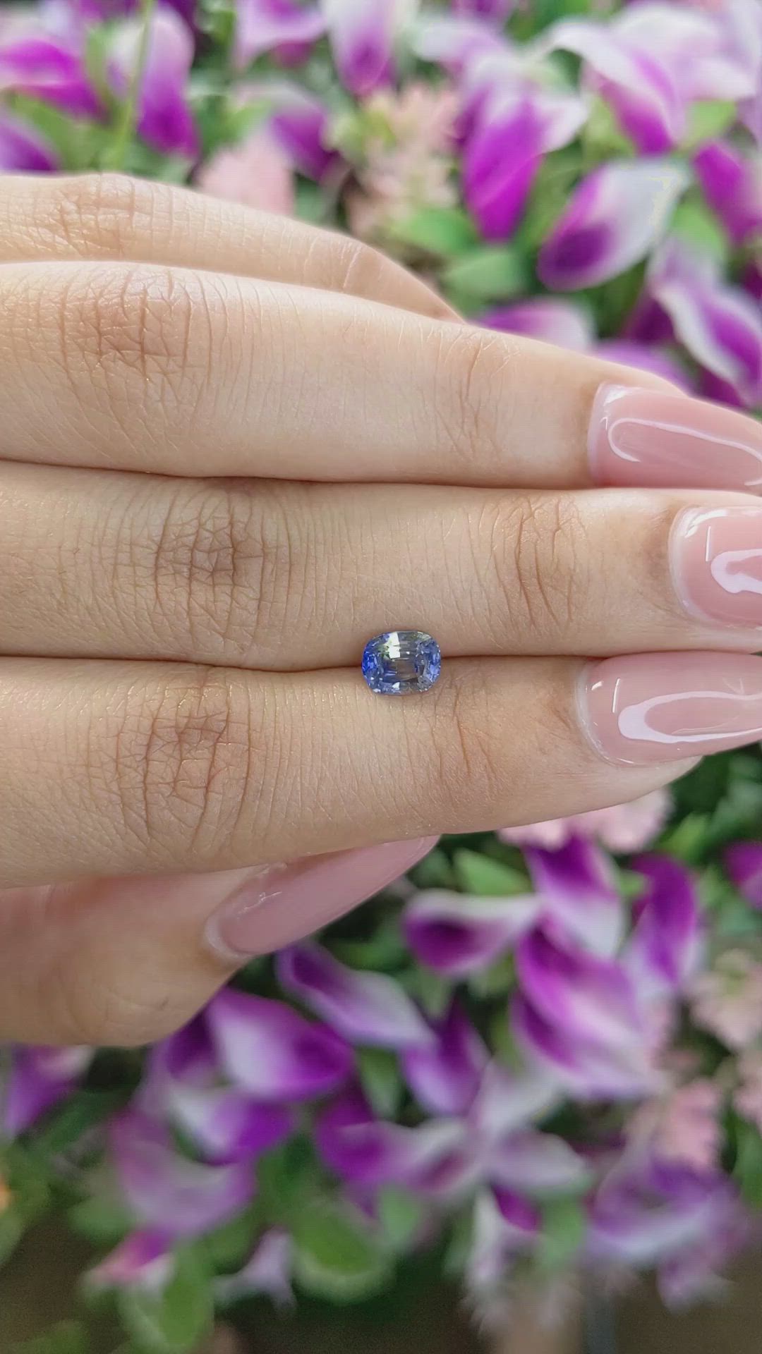 0.98 Ct. Bi Color Sapphire from Ceylon (Sri Lanka) Size Video