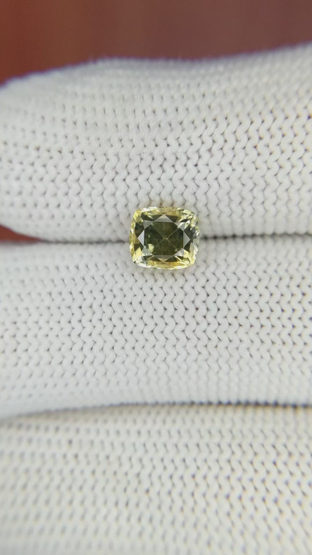 1.47 Ct. Sapphire from Ceylon (Sri Lanka) Size Video