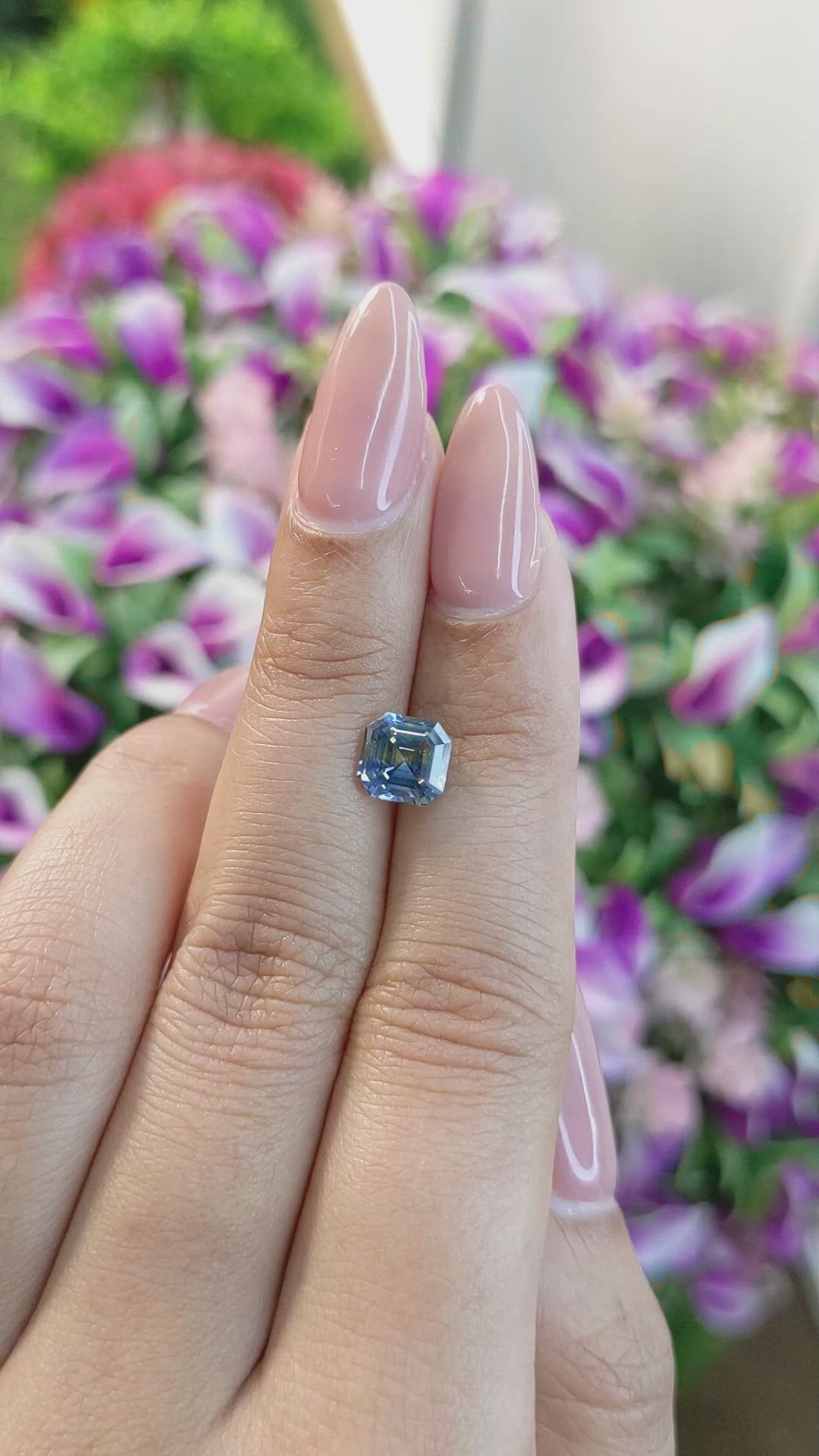 2.06 Ct. Bi Color Sapphire from Ceylon (Sri Lanka) Size Video