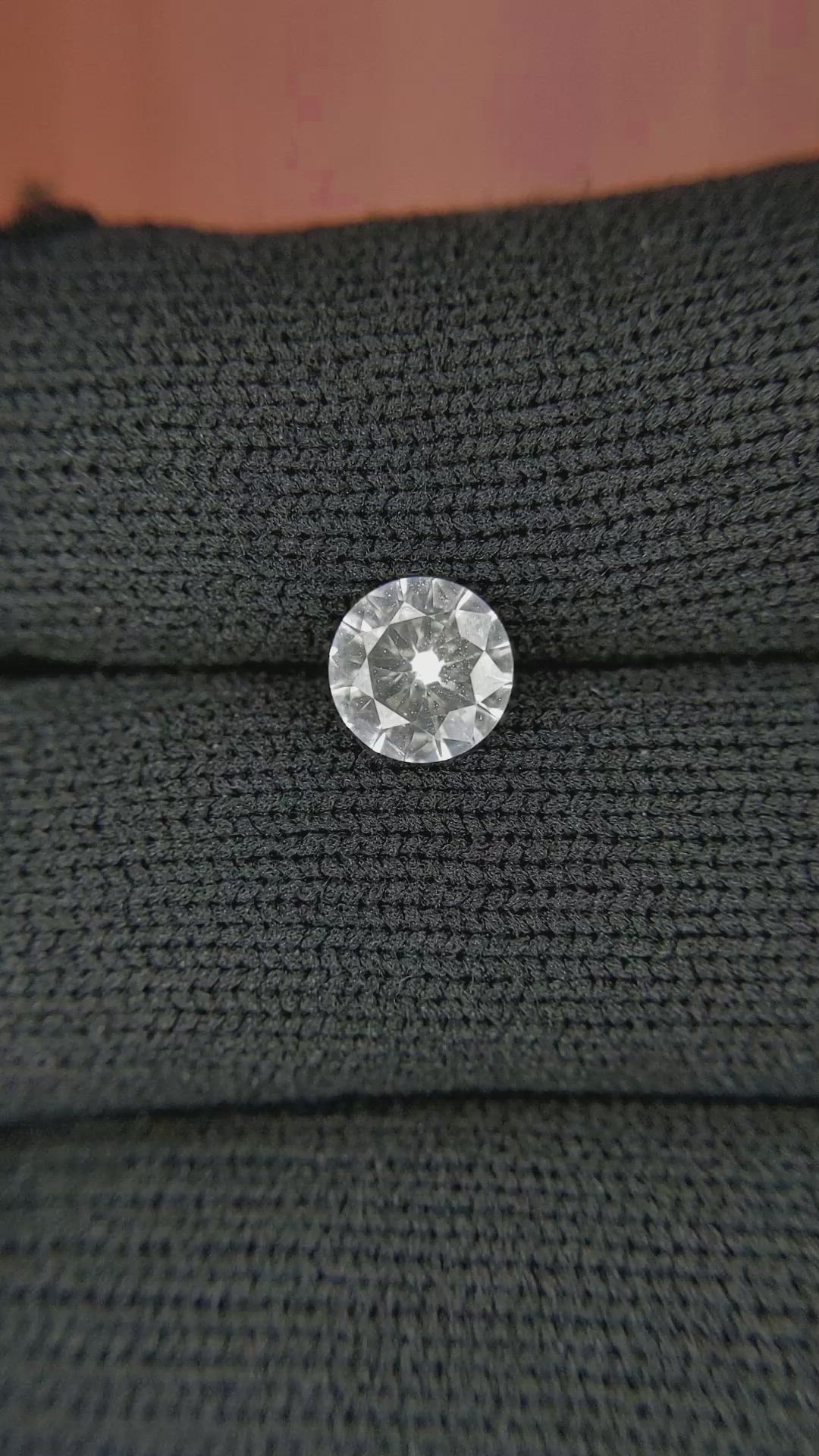1.04 Ct. White Sapphire from Ceylon (Sri Lanka) Size Video