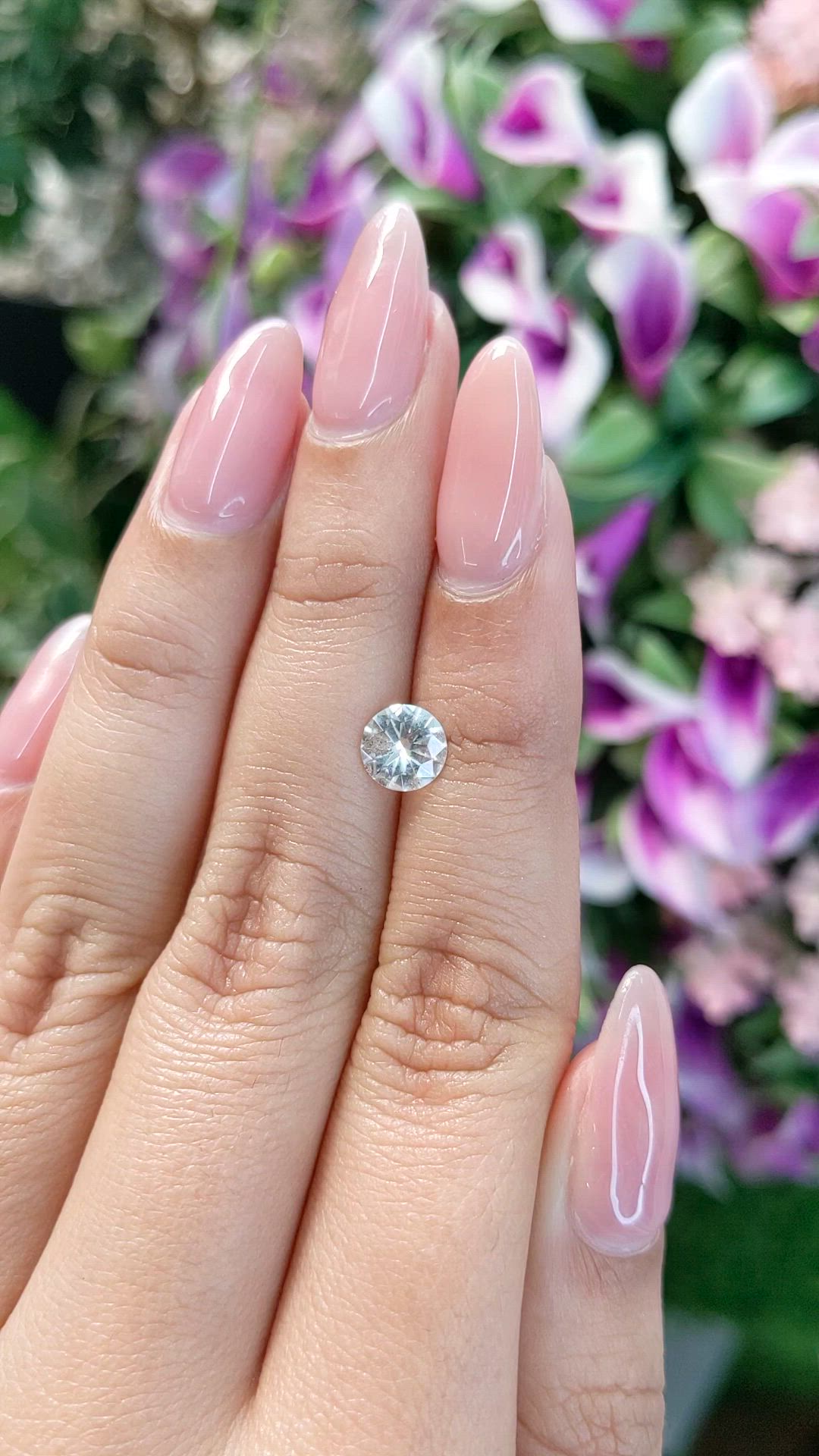 1.04 Ct. White Sapphire from Ceylon (Sri Lanka) Size Video