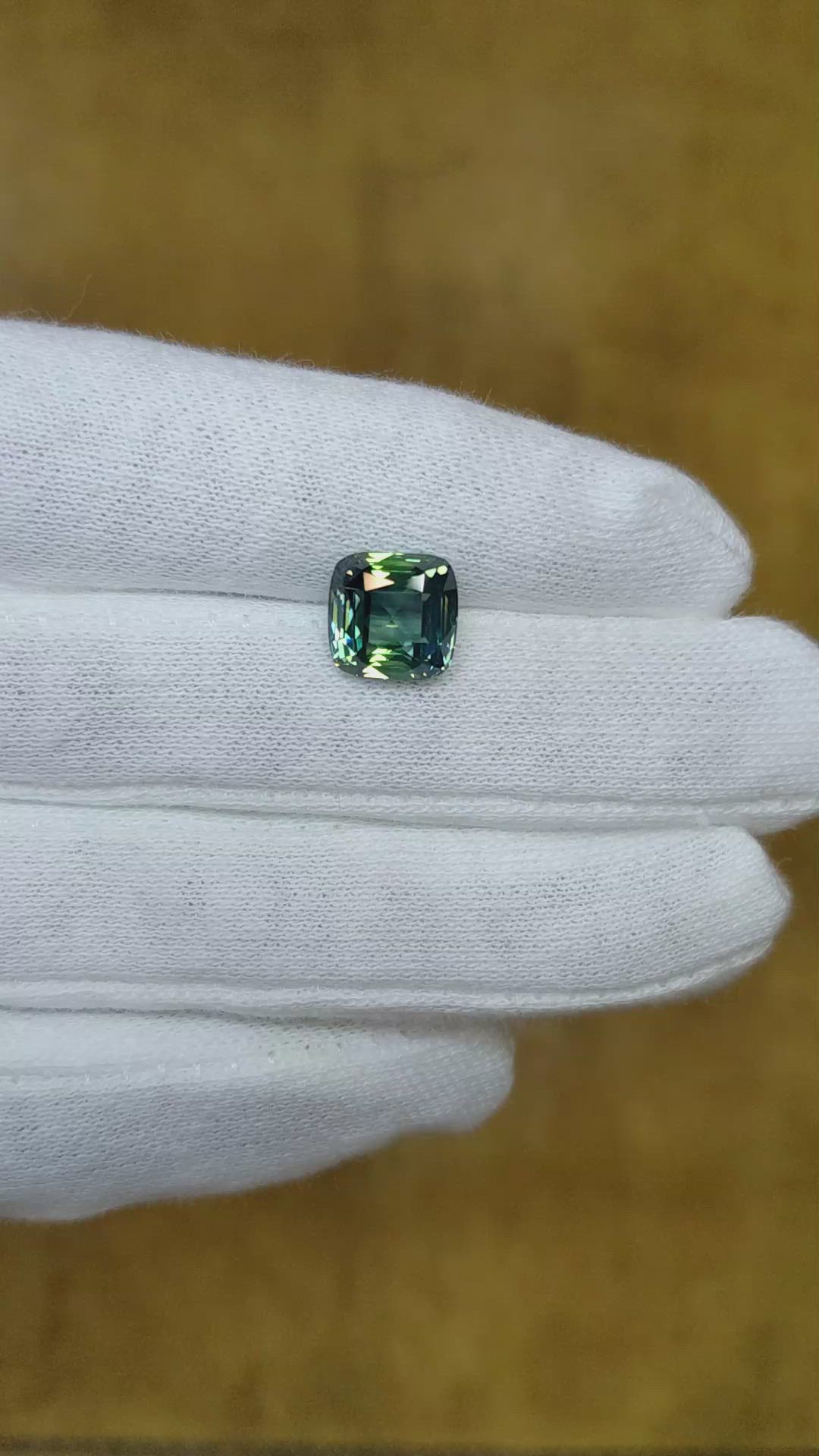 4.51 Ct. Bluish Green Sapphire from Ceylon (Sri Lanka) Size Video