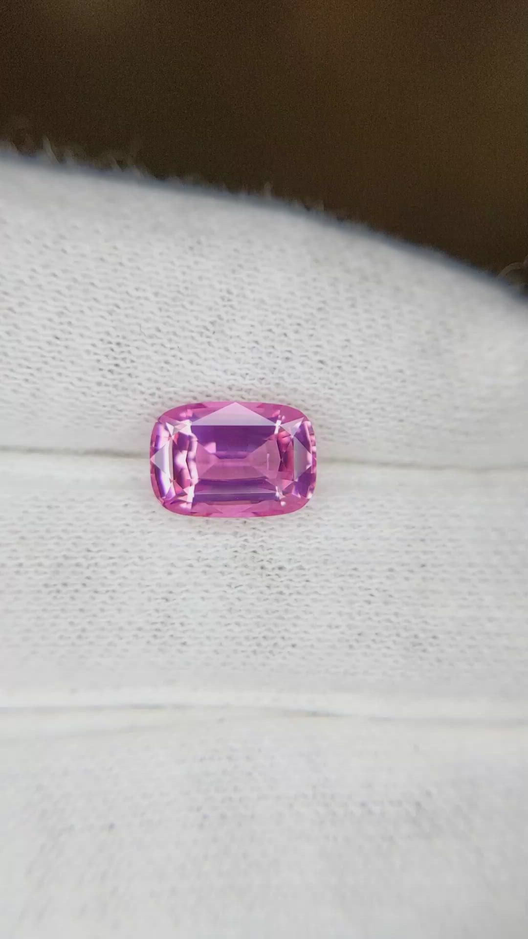 2.57 Ct. Pink Sapphire from Ceylon (Sri Lanka) Size Video