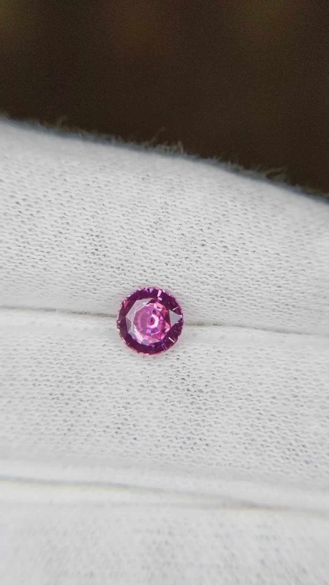 1.00 Ct. Pink Sapphire from Ceylon (Sri Lanka) Size Video