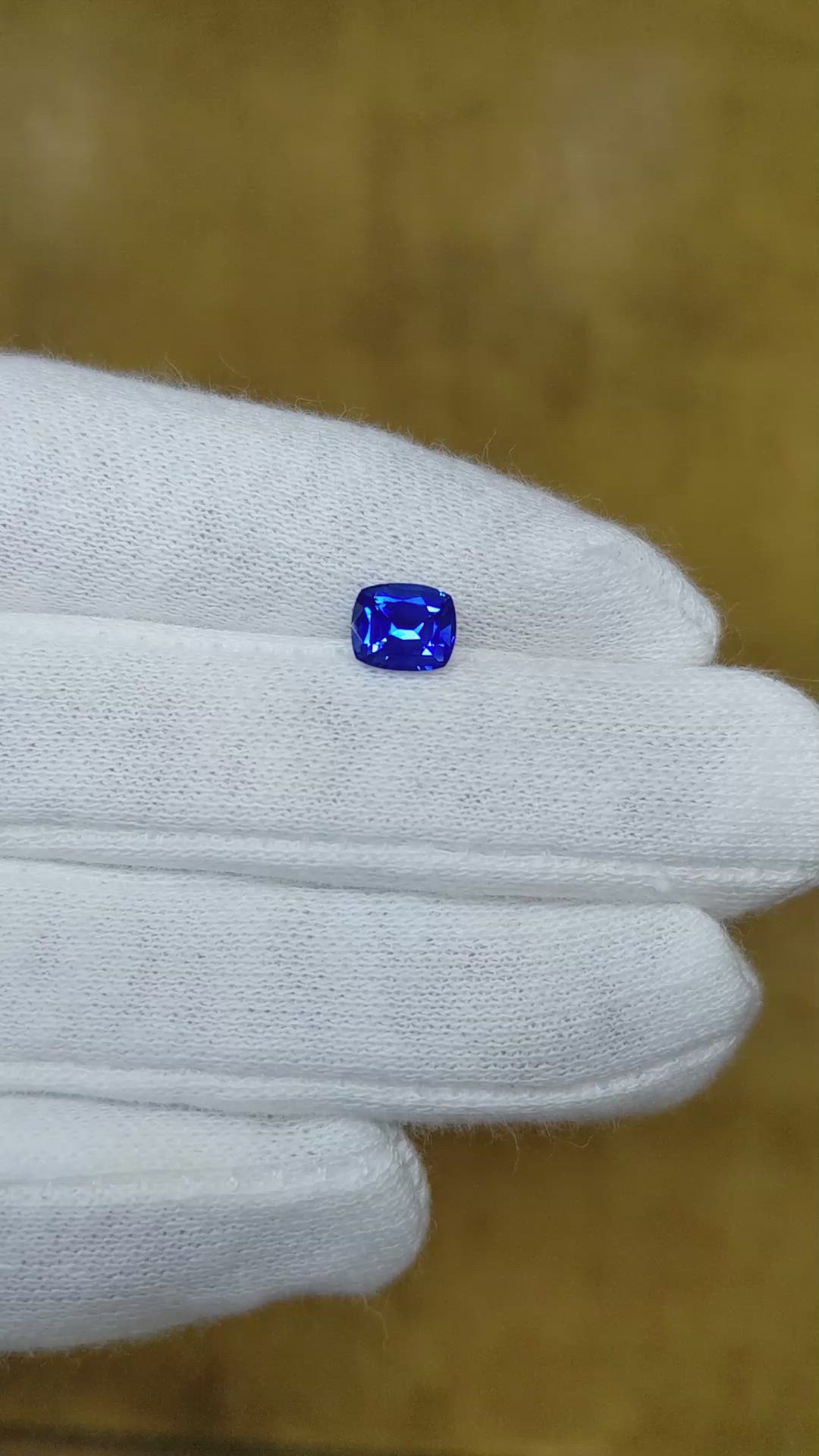 1.29 Ct. Blue Sapphire from Ceylon (Sri Lanka) Size Video