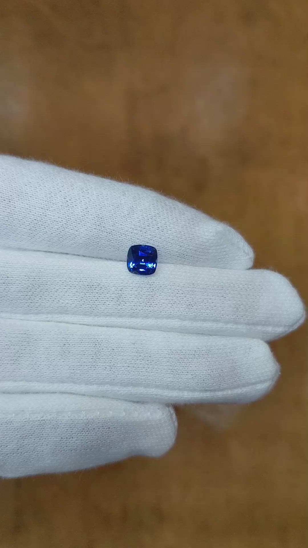 1.36 Ct. Blue Sapphire from Ceylon (Sri Lanka) Size Video