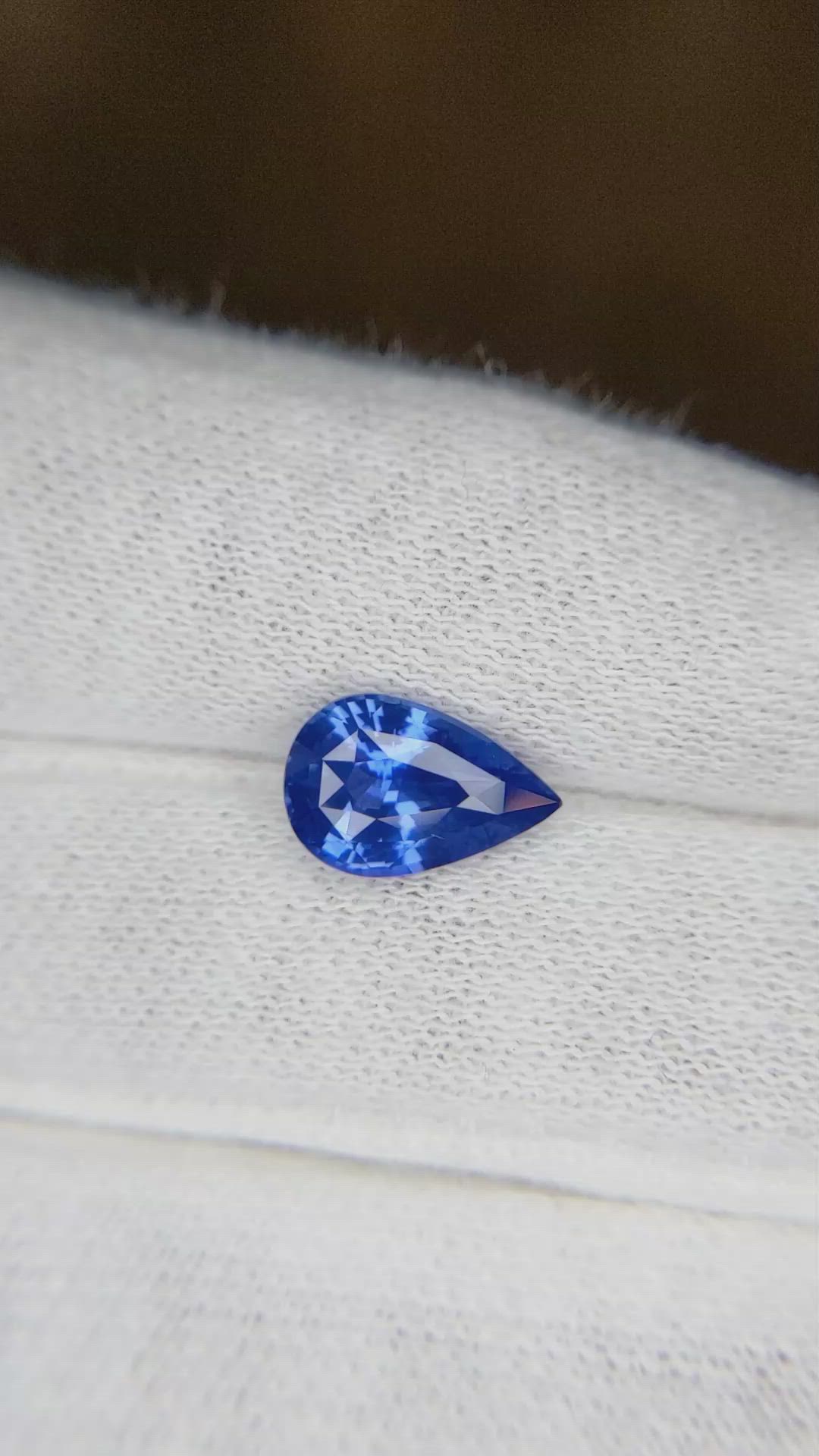 2.04 Ct. Blue Sapphire from Ceylon (Sri Lanka) Size Video