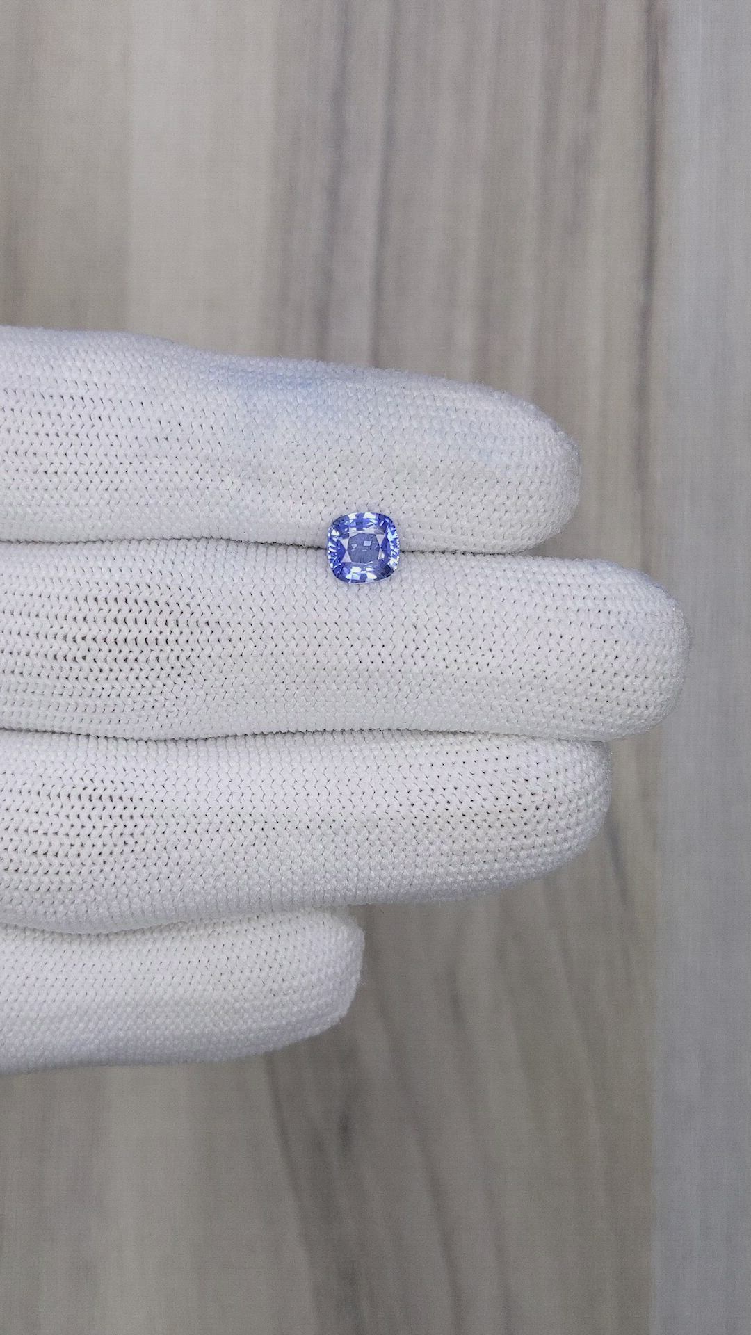 1.05 Ct. Blue Sapphire from Ceylon (Sri Lanka) Size Video