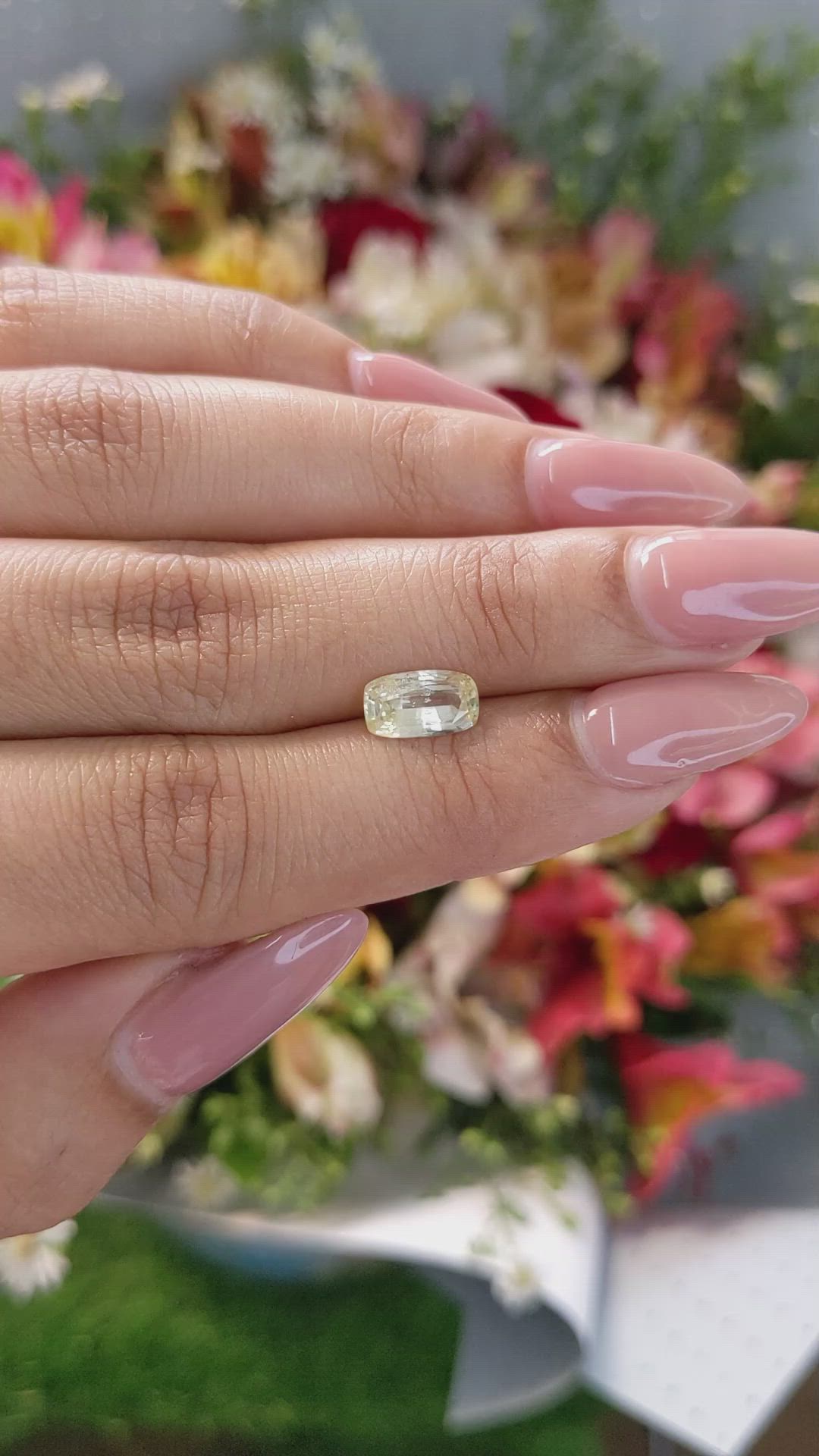 1.46 Ct. Yellow Sapphire from Ceylon (Sri Lanka) Size Video