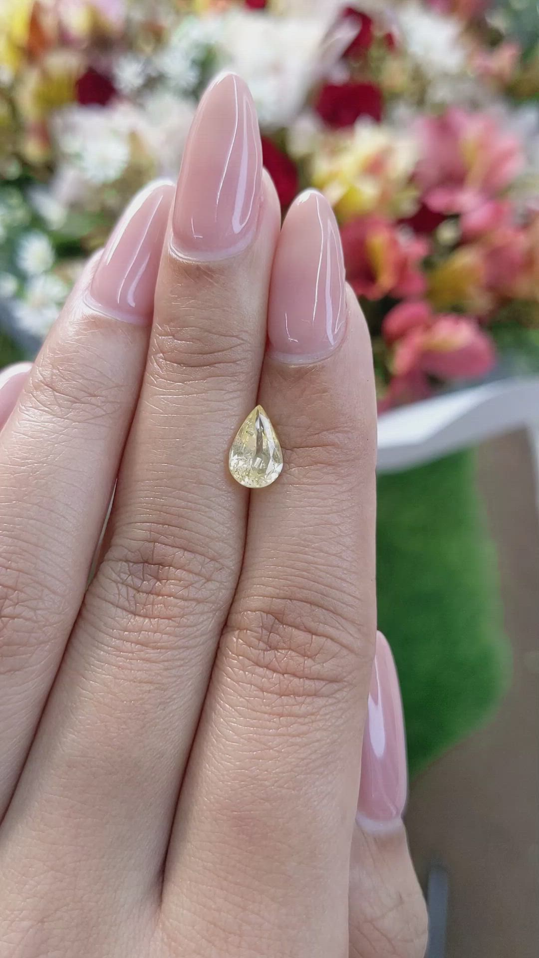 1.37 Ct. Yellow Sapphire from Ceylon (Sri Lanka) Size Video