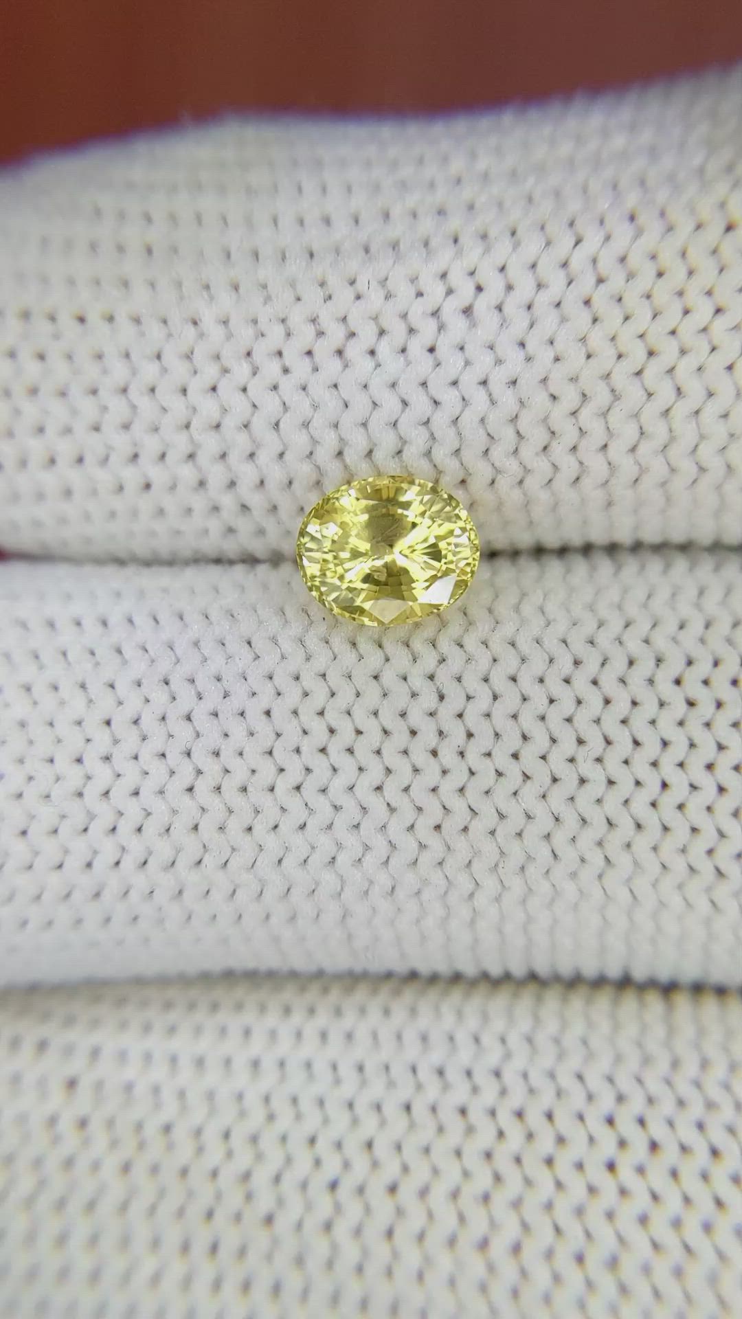 1.18 Ct. Yellow Sapphire from Ceylon (Sri Lanka) Size Video