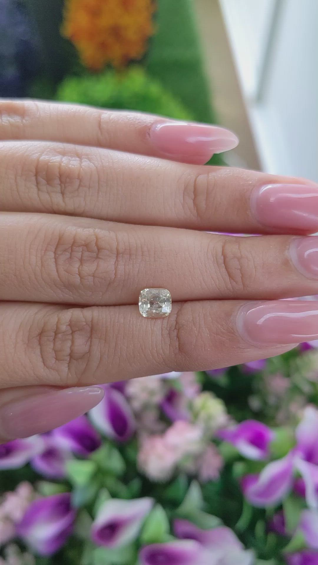 1.05 Ct. Yellow Sapphire from Ceylon (Sri Lanka) Size Video