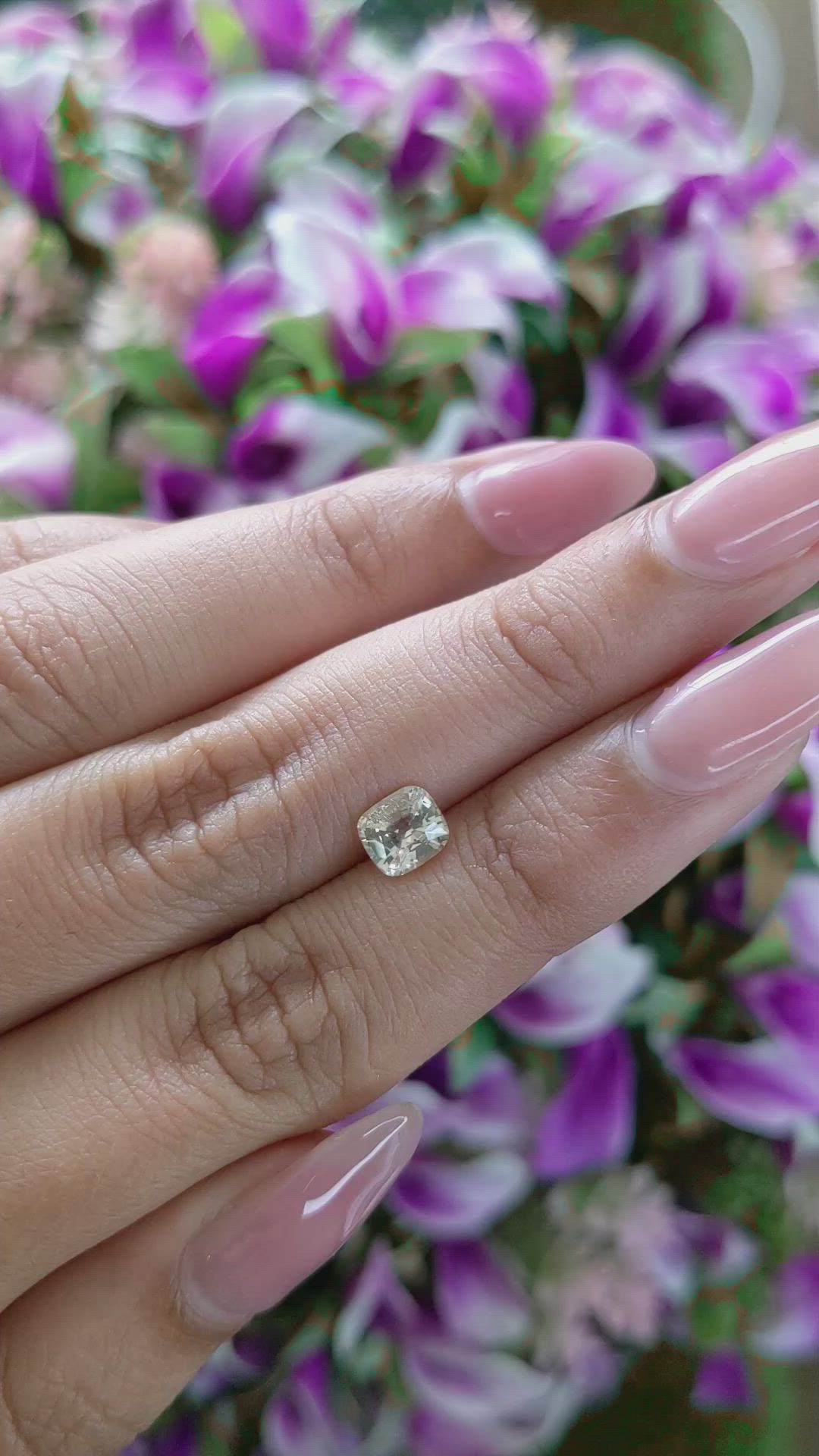 1.05 Ct. Yellow Sapphire from Ceylon (Sri Lanka) Size Video