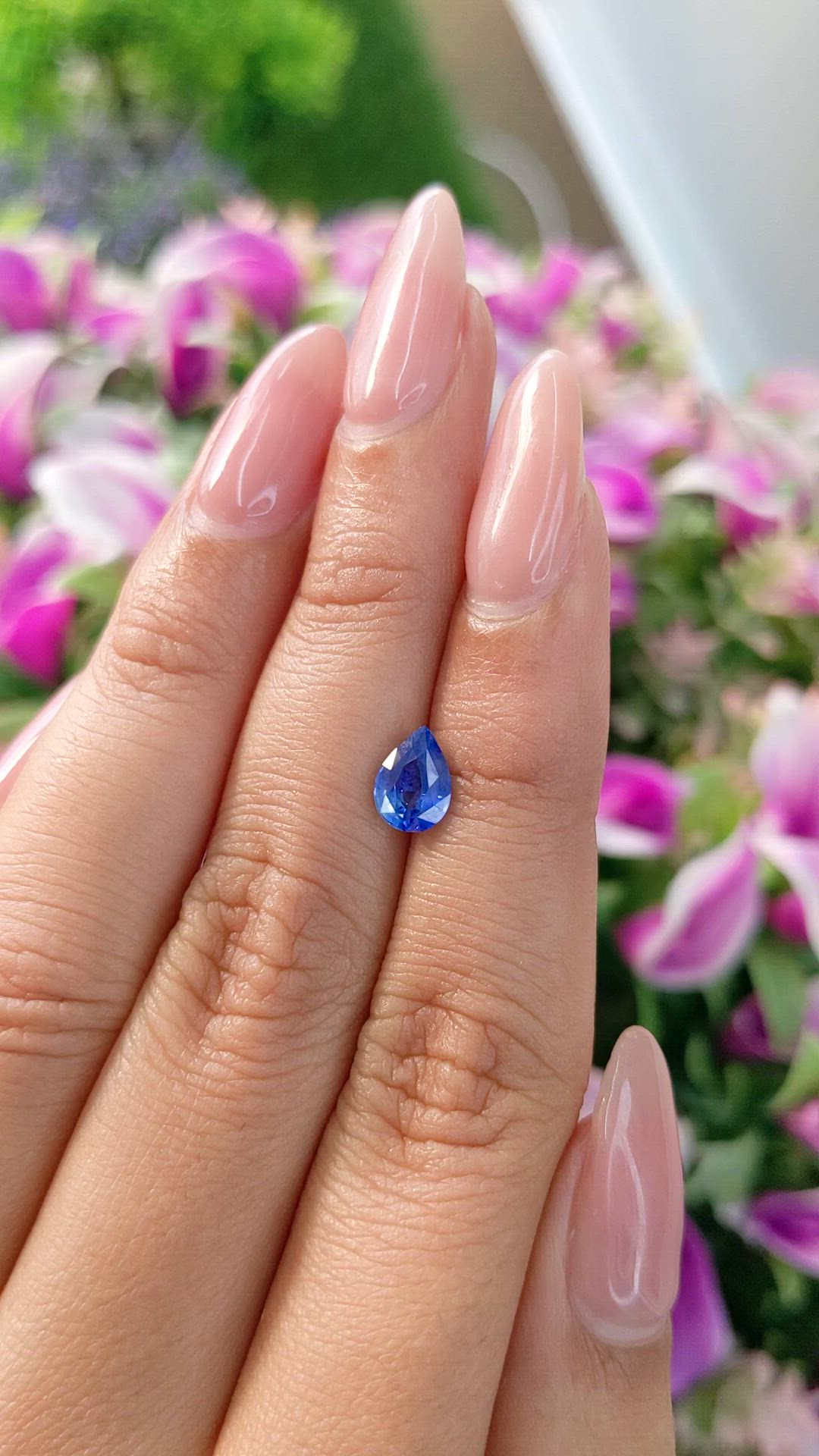 1.01 Ct. Blue Sapphire from Ceylon (Sri Lanka) Size Video