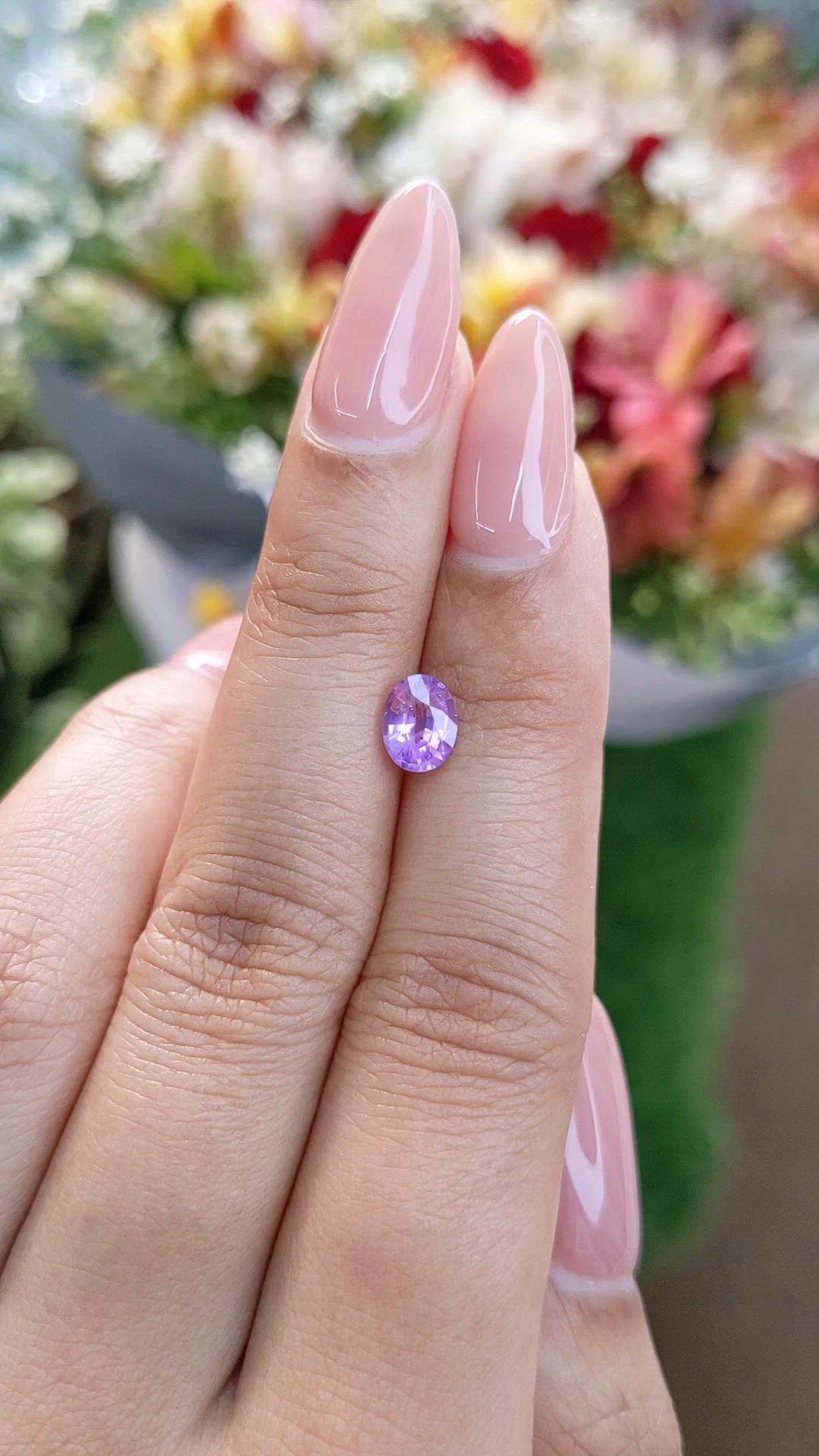 1.07 Ct. Sapphire from Ceylon (Sri Lanka) Size Video