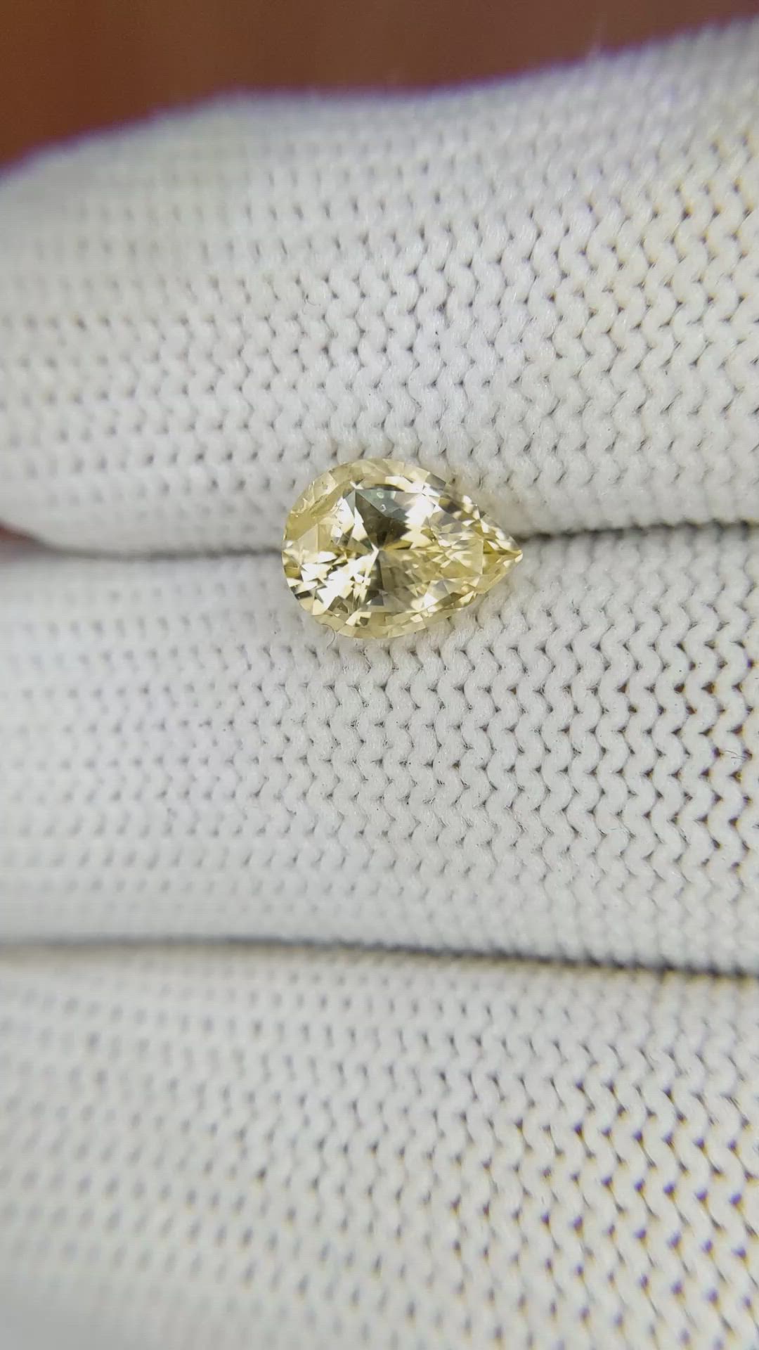 1.84 Ct. Yellow Sapphire from Ceylon (Sri Lanka) Size Video