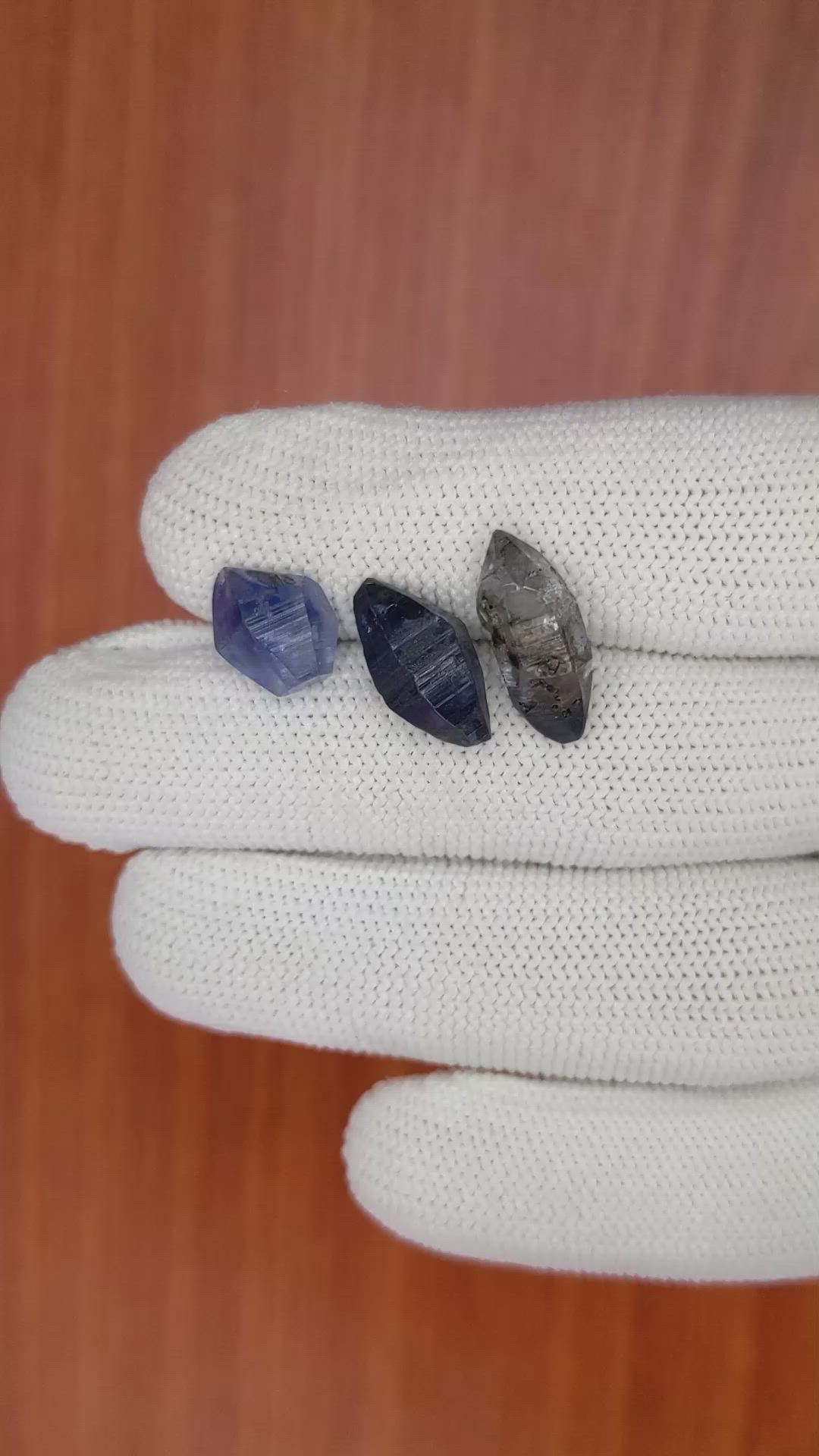 16.45 Ct. Blue Sapphire Crystal from Ceylon (Sri Lanka) Size Video
