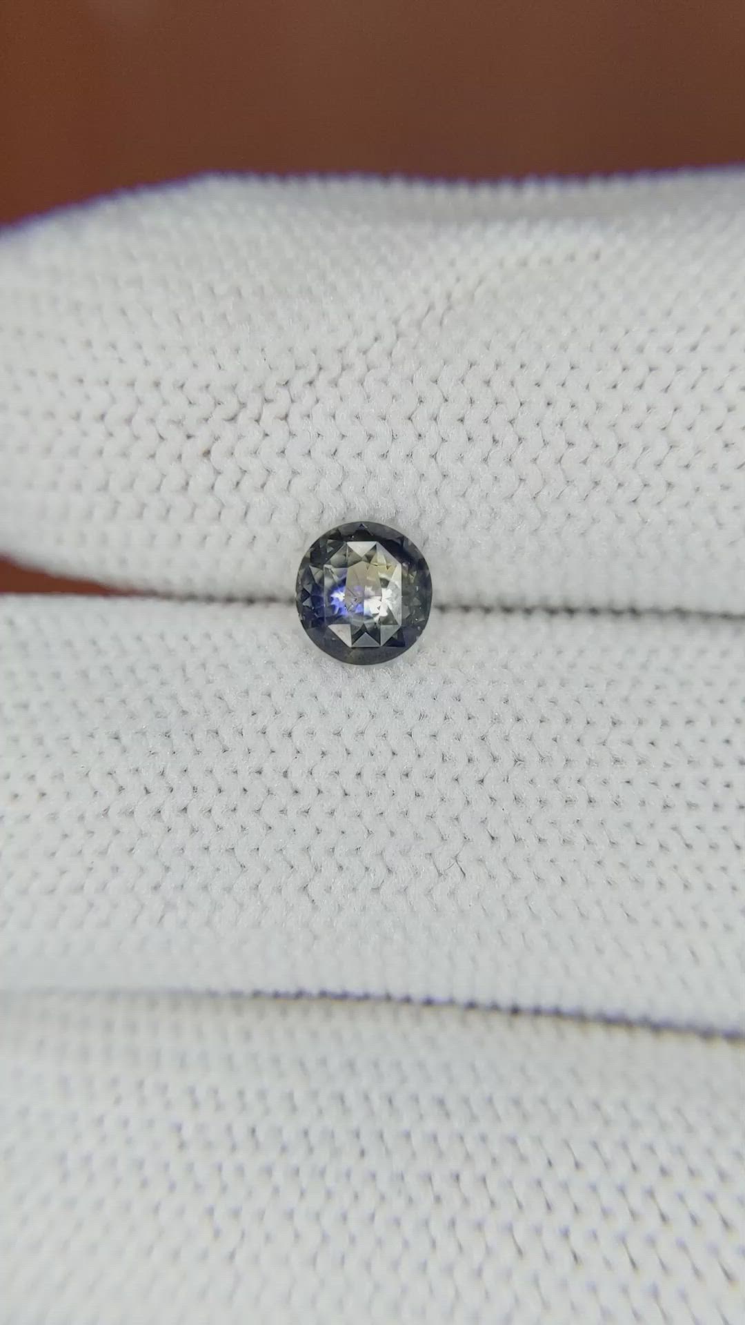 0.64 Ct. Bi Color Sapphire from Ceylon (Sri Lanka) Size Video